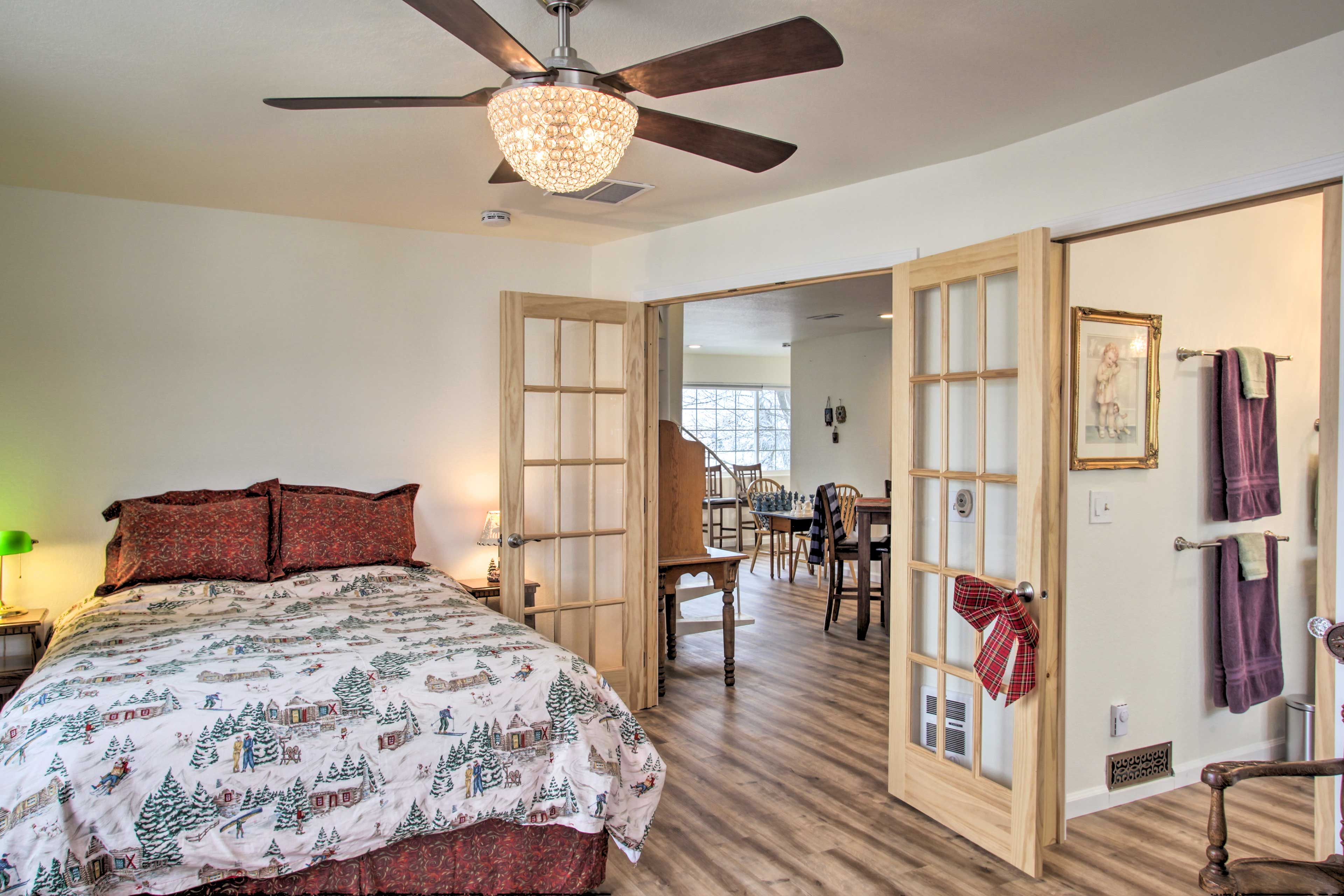 Bedroom 2 (South View Suite) | Queen Bed | 2nd Floor | Stairs Required