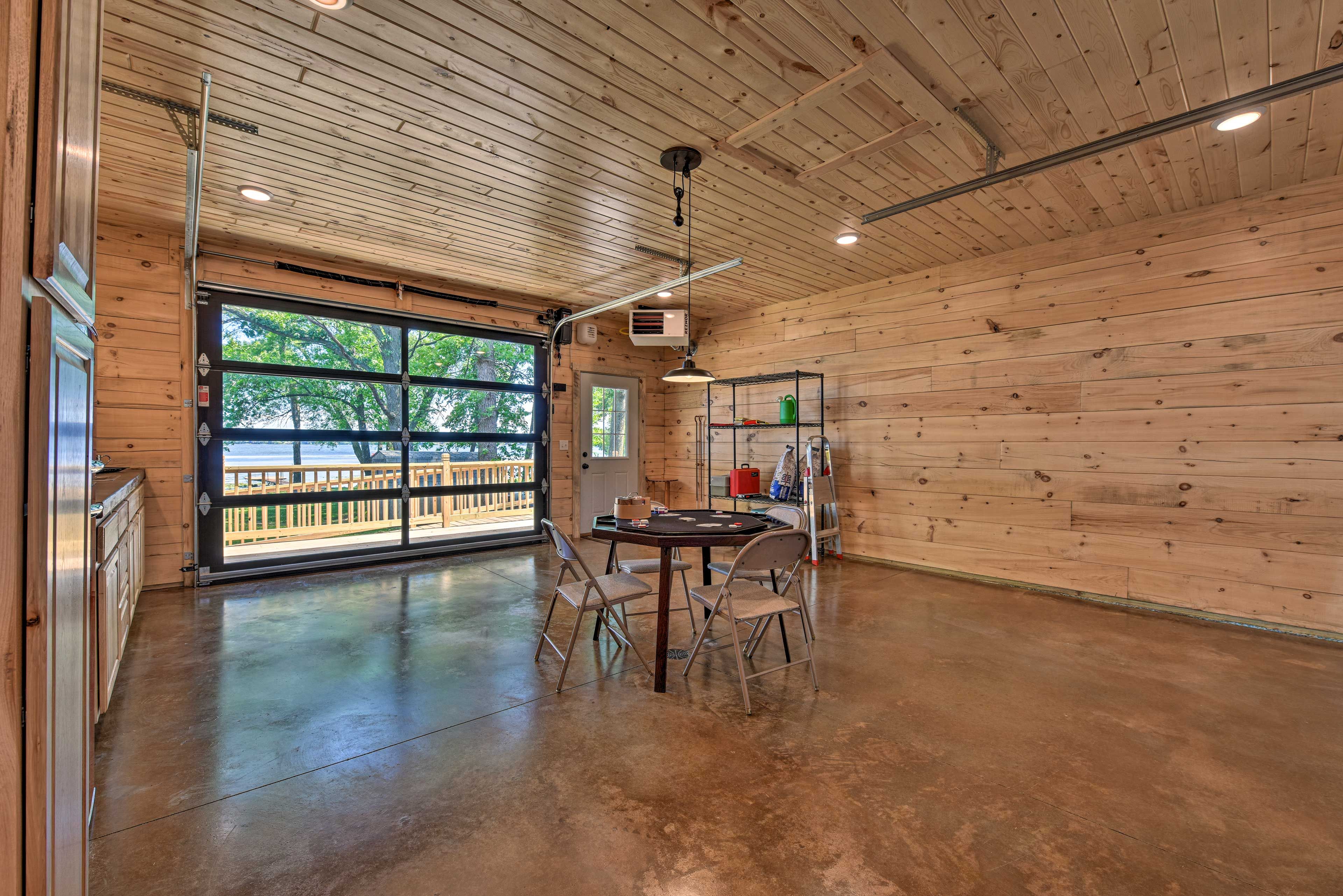 Garage Game Area