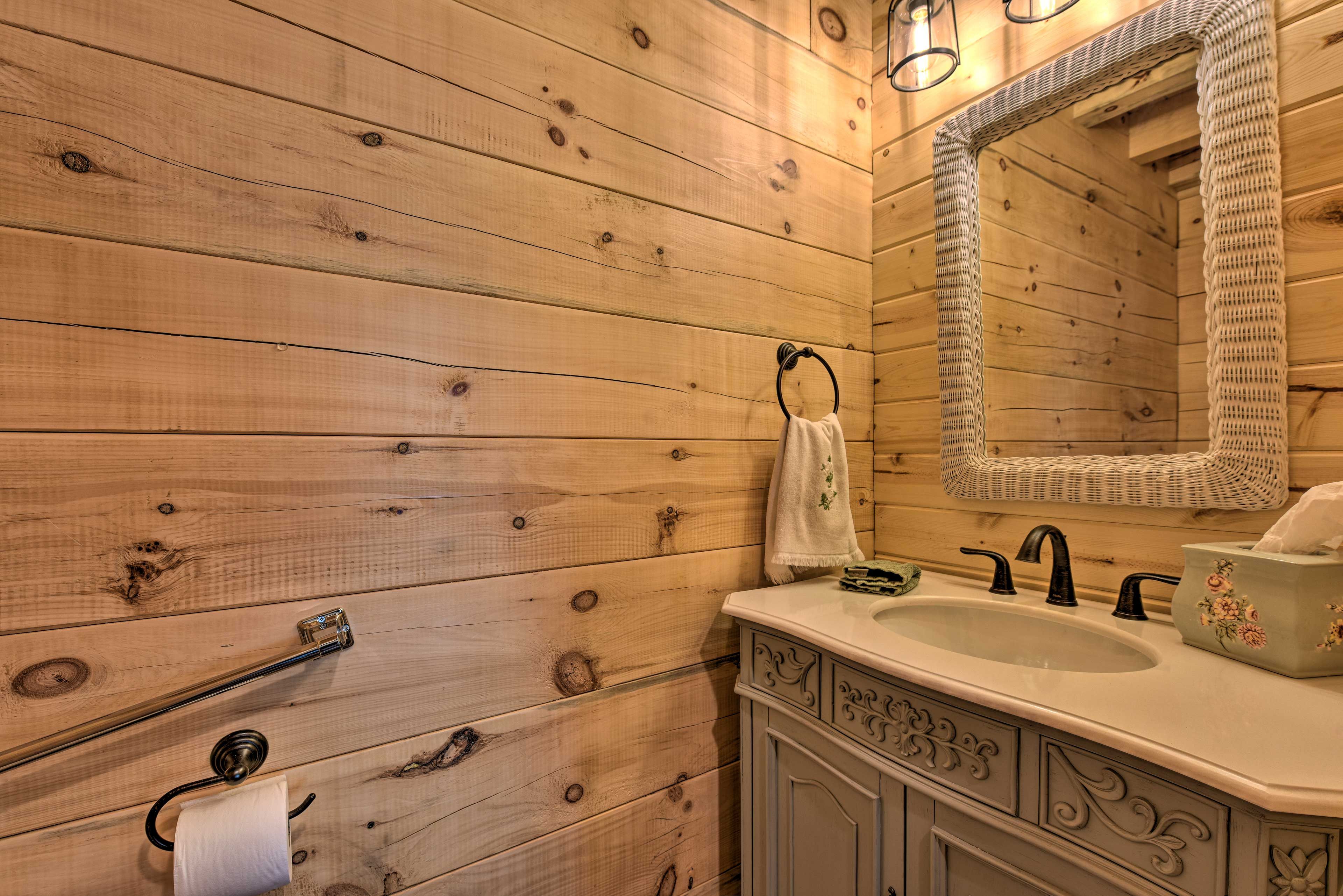 Half Bathroom | 1st Floor