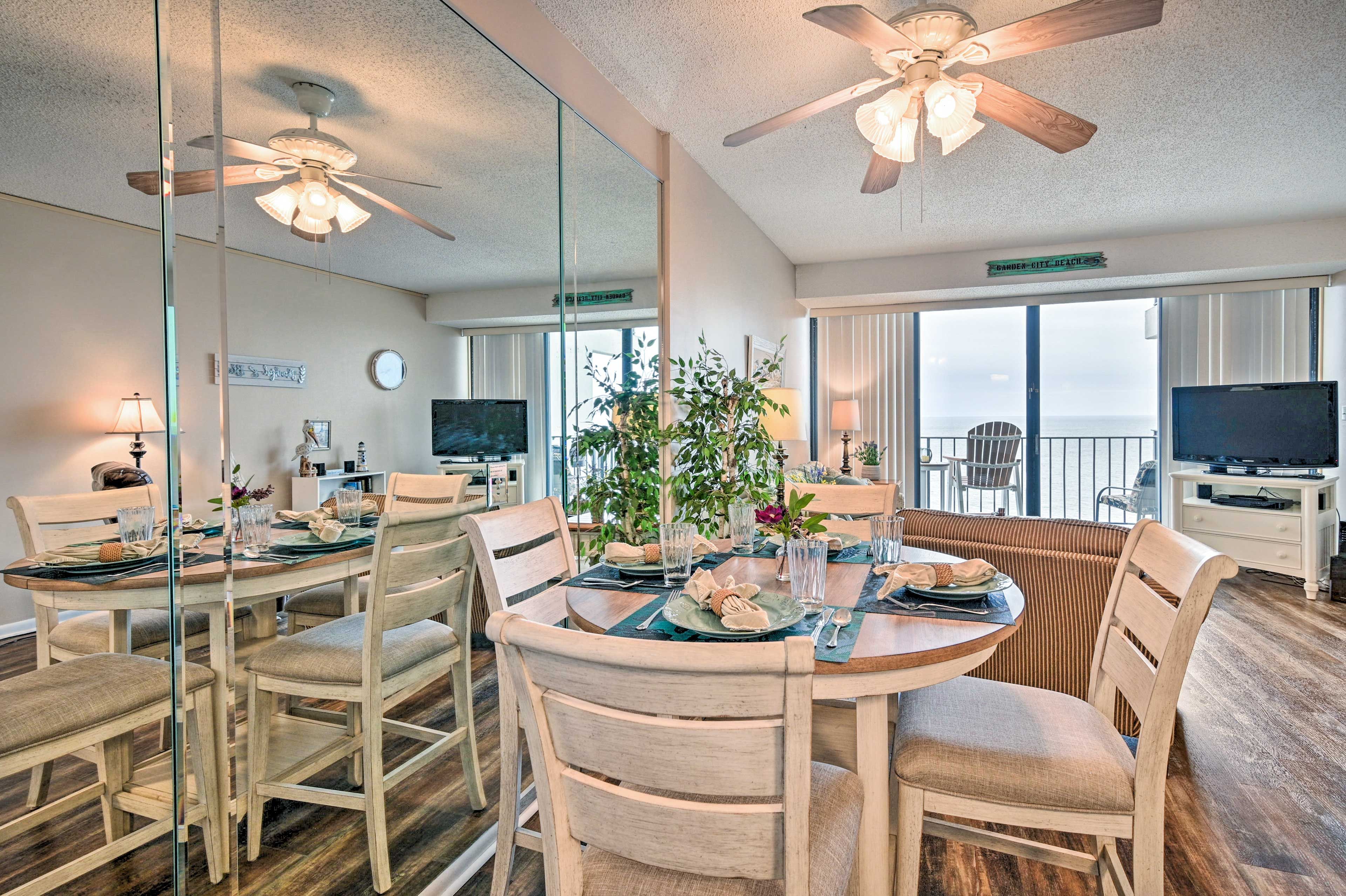 Living Room | Dining Area