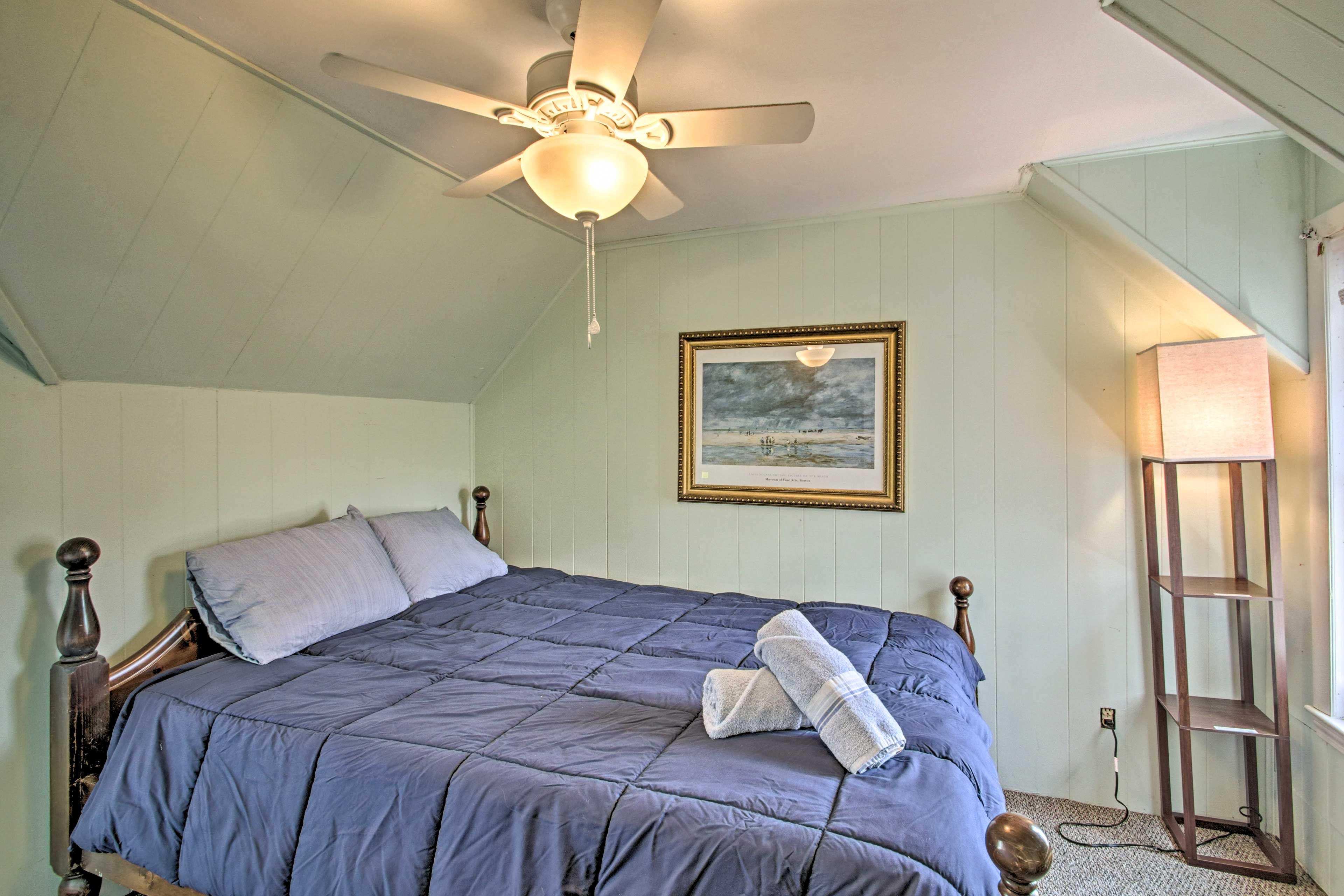 Bedroom 2 | Queen Bed