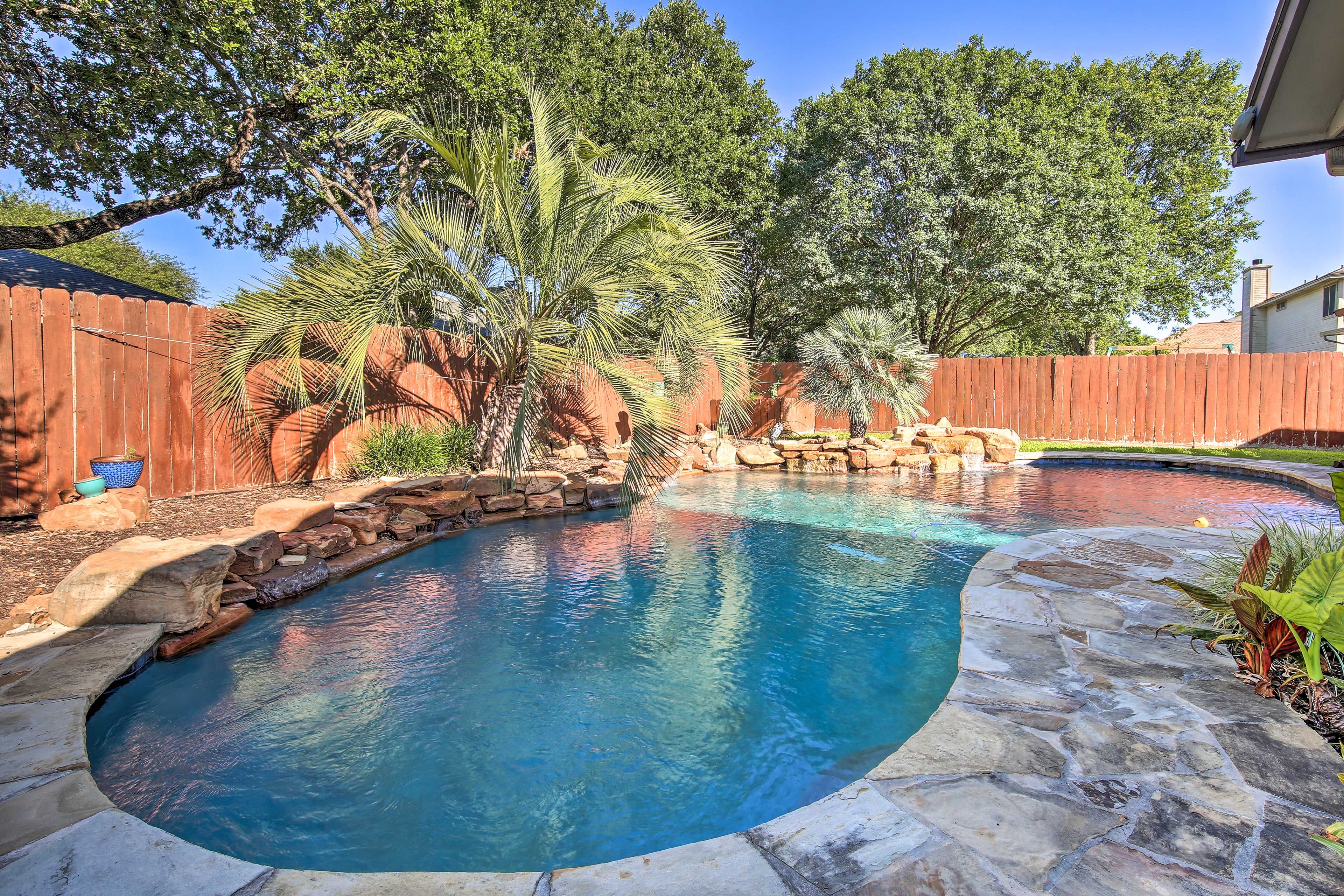 Backyard | Private Pool