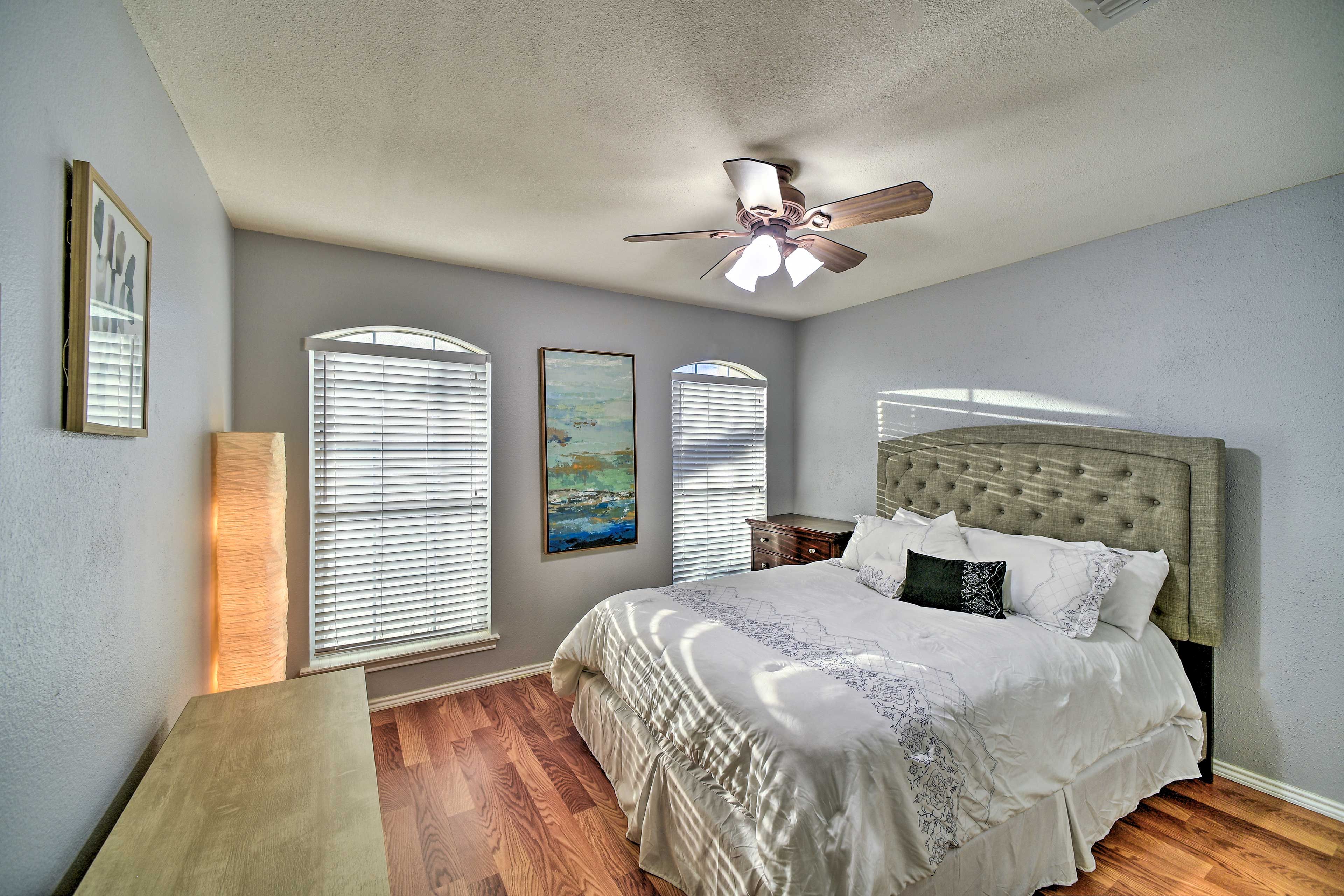 Bedroom 3 | Queen Bed