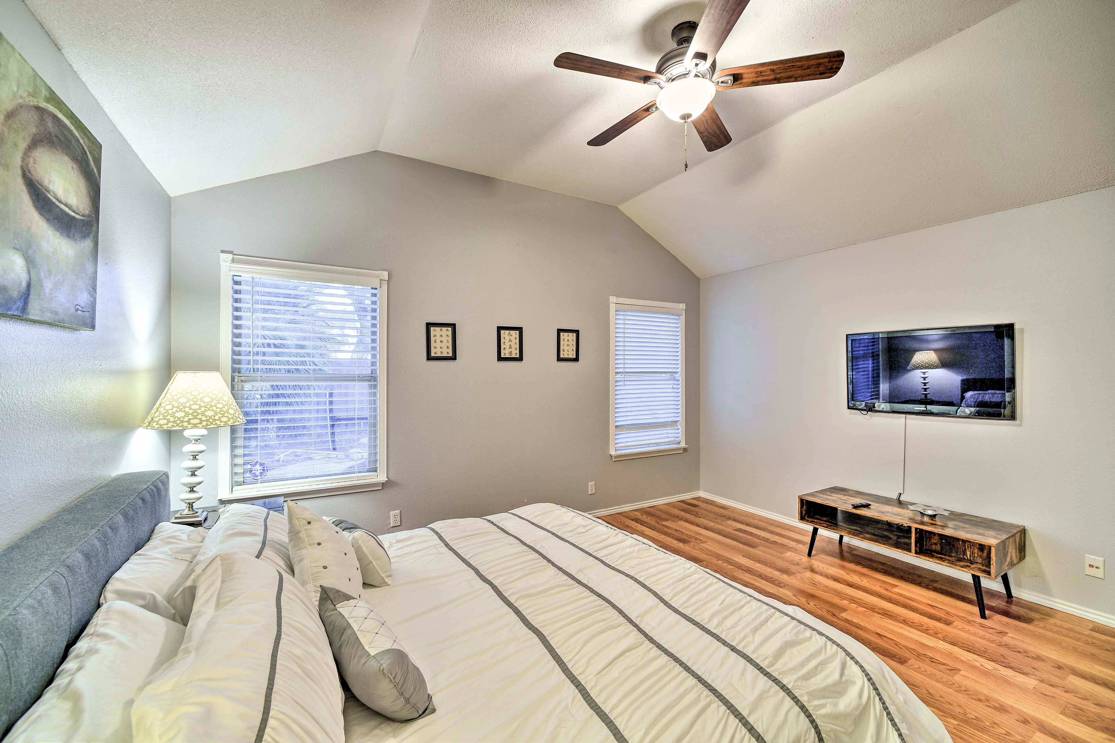Bedroom 1 | Mounted TV