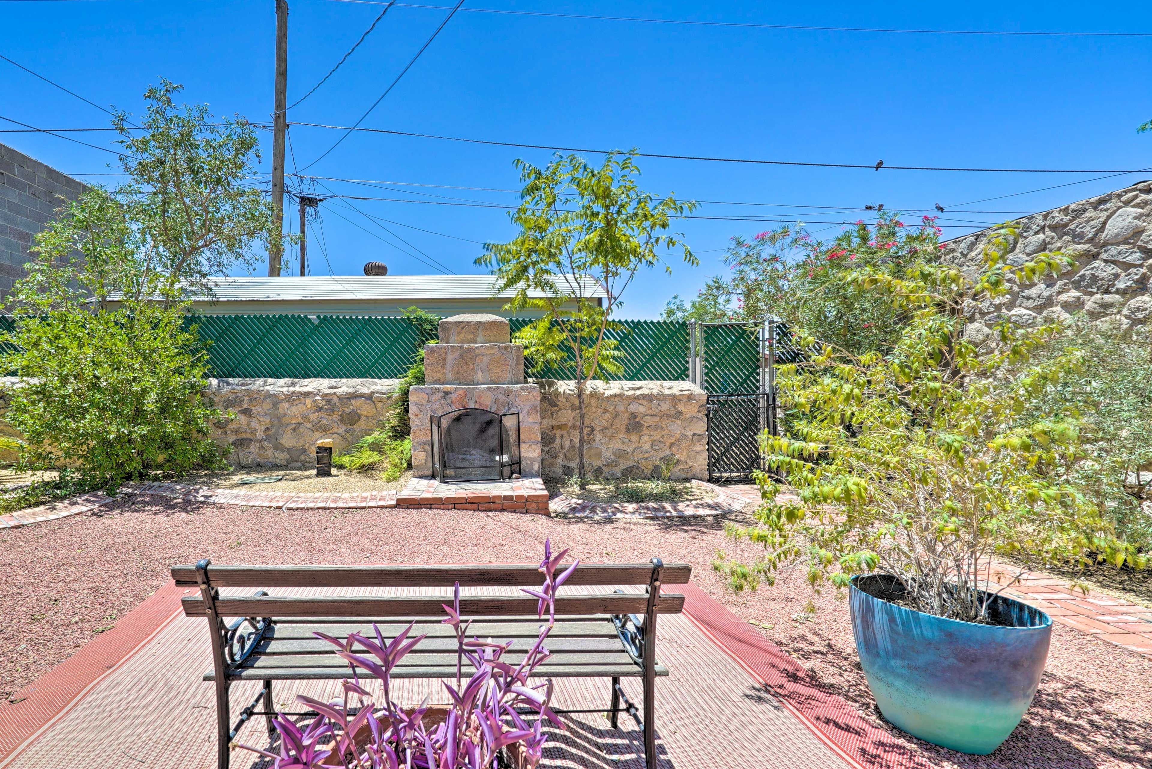 Private Backyard | Outdoor Fireplace