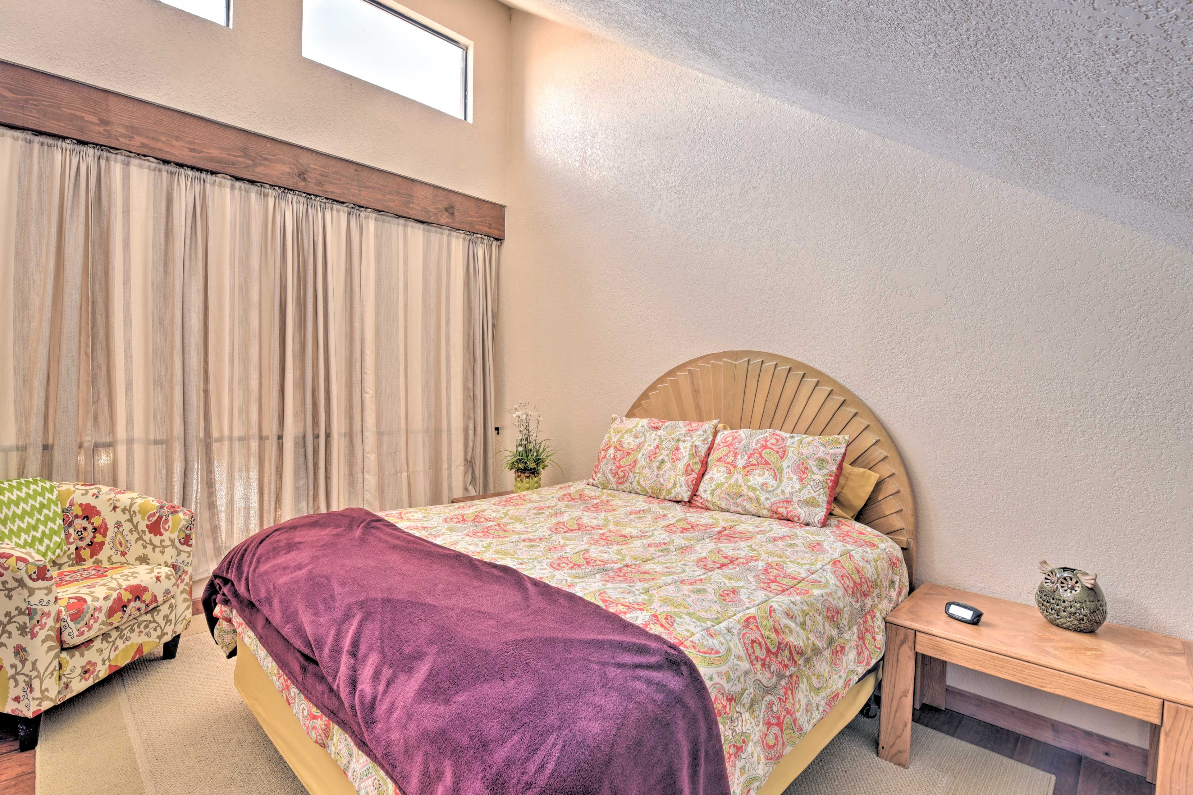 Bedroom 2 | 3rd Floor Loft | Queen Bed