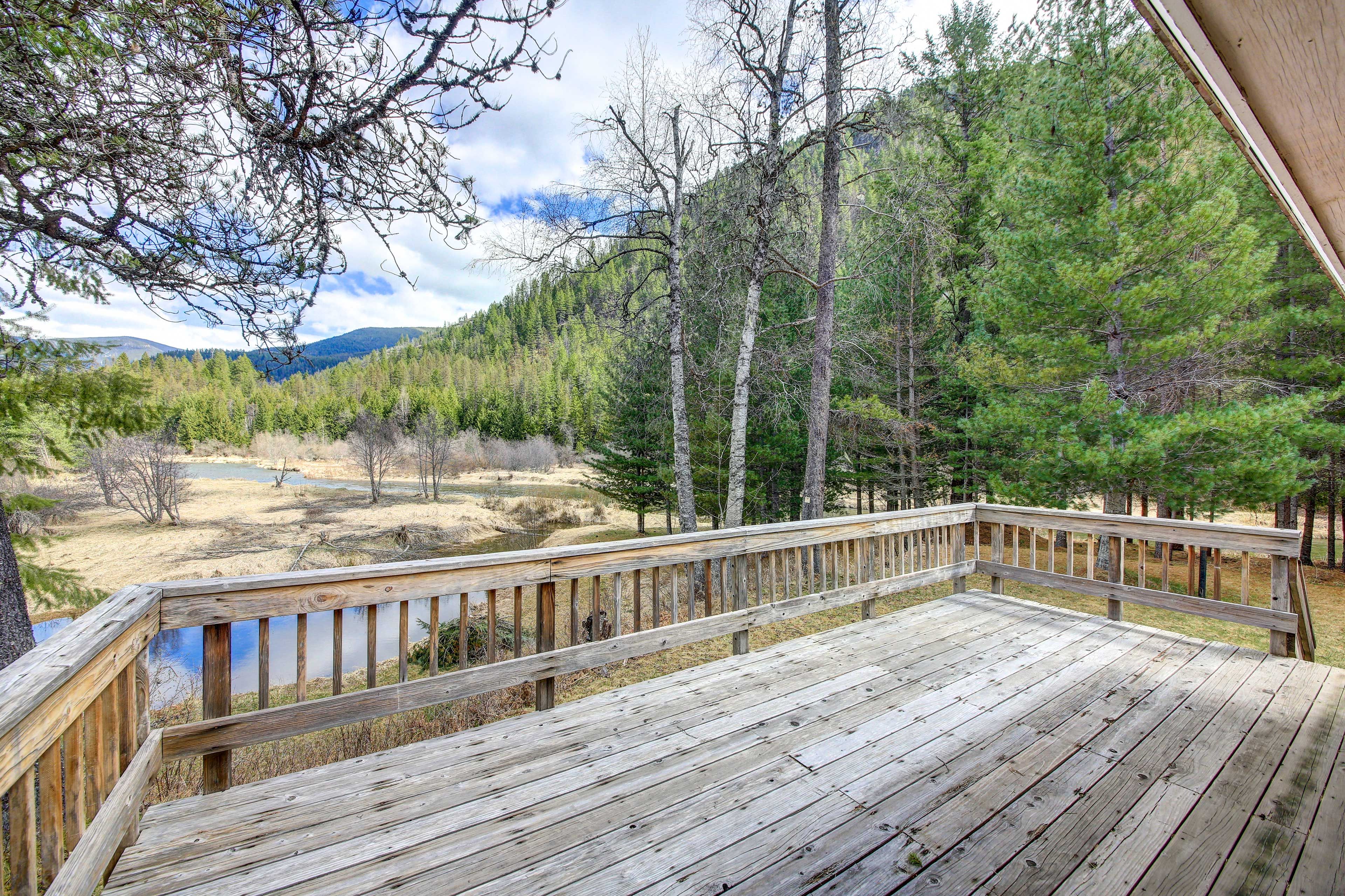 Deck | River & Mountain Views