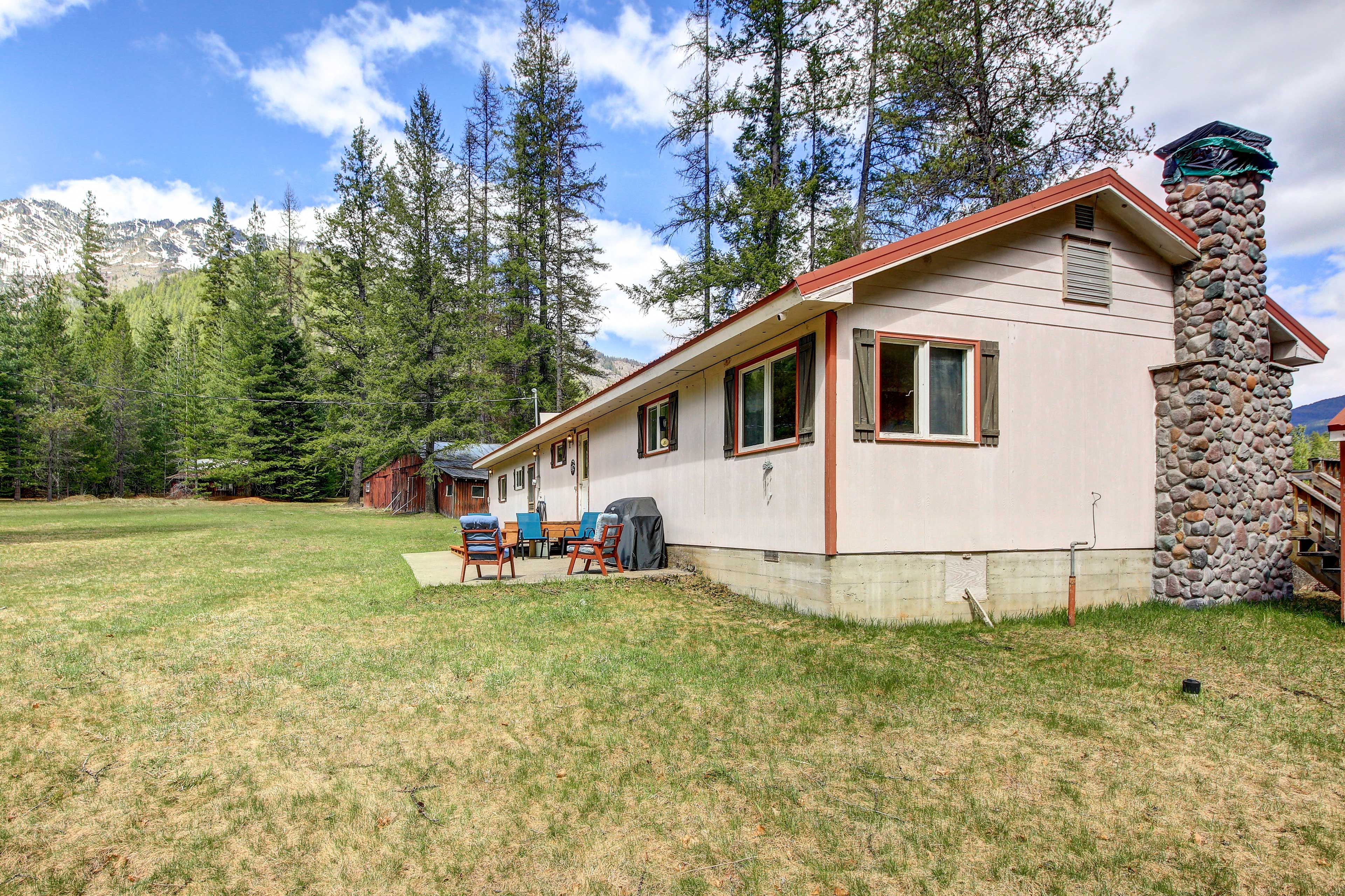 Home Exterior | Mountain Views
