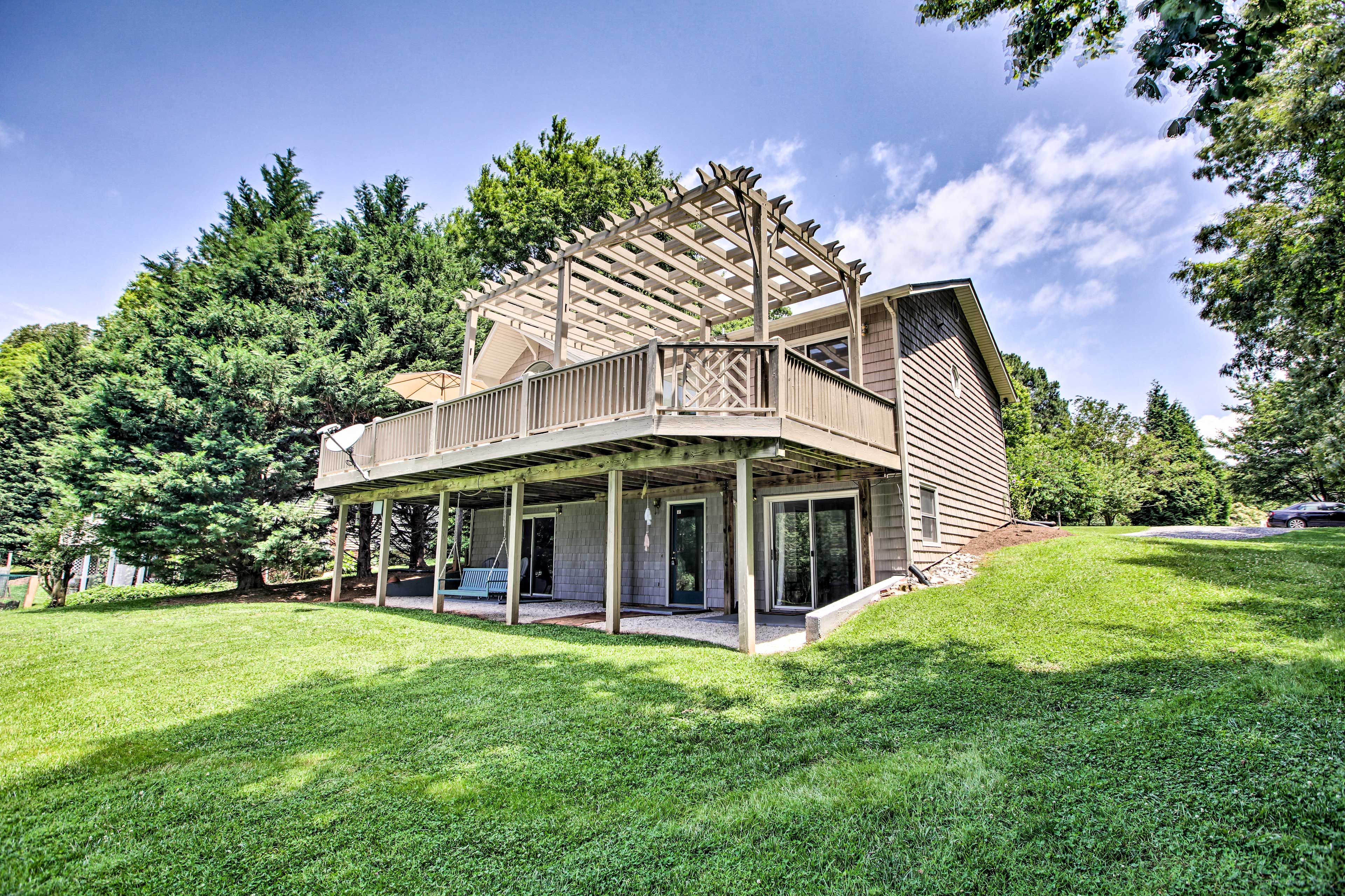 Exterior | Deck & Patio