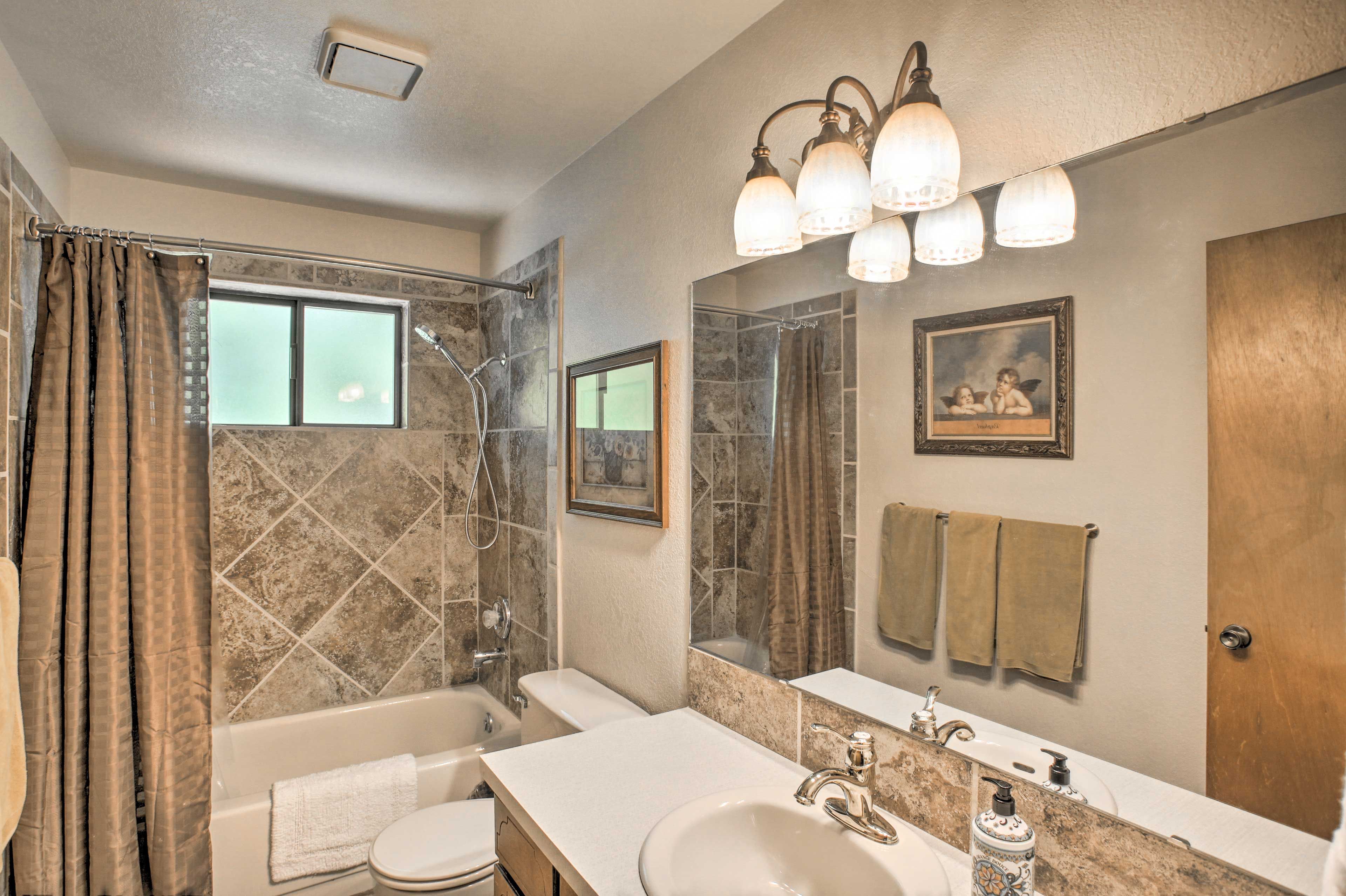 Bathroom | Towels Provided