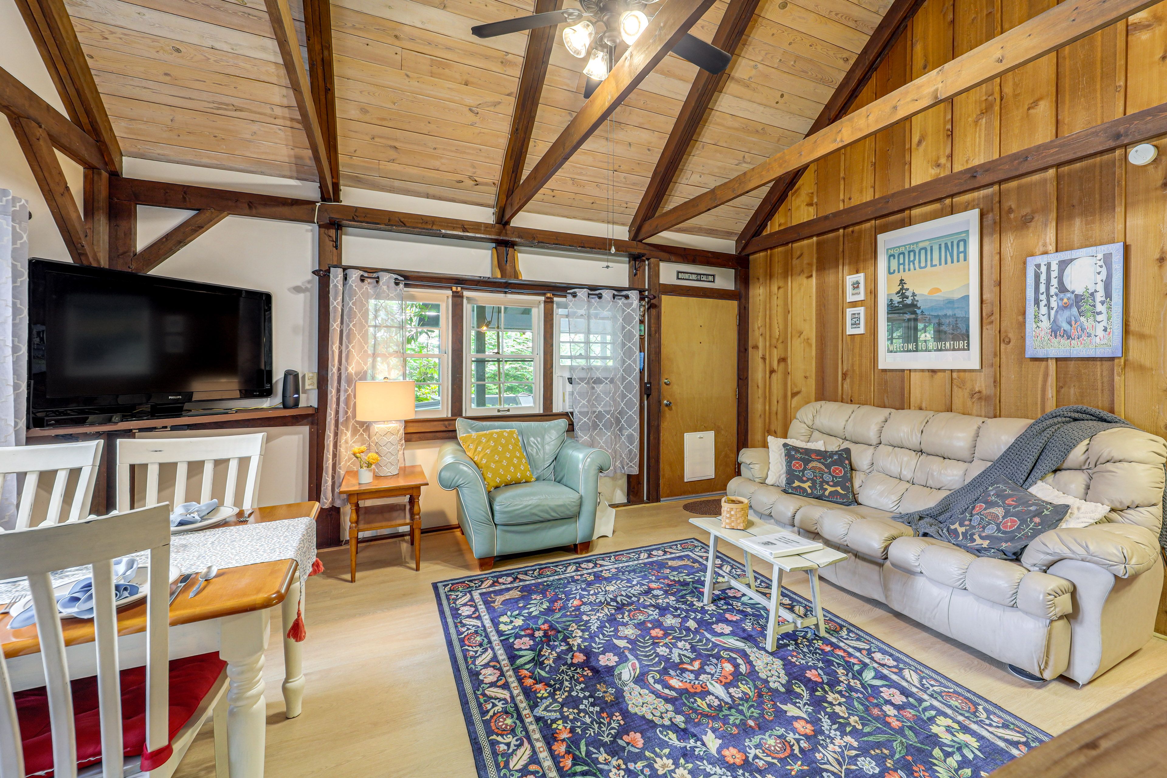Newland Vacation Rental | 2BR | 1.5BA | 512 Sq Ft | Step-Free Access