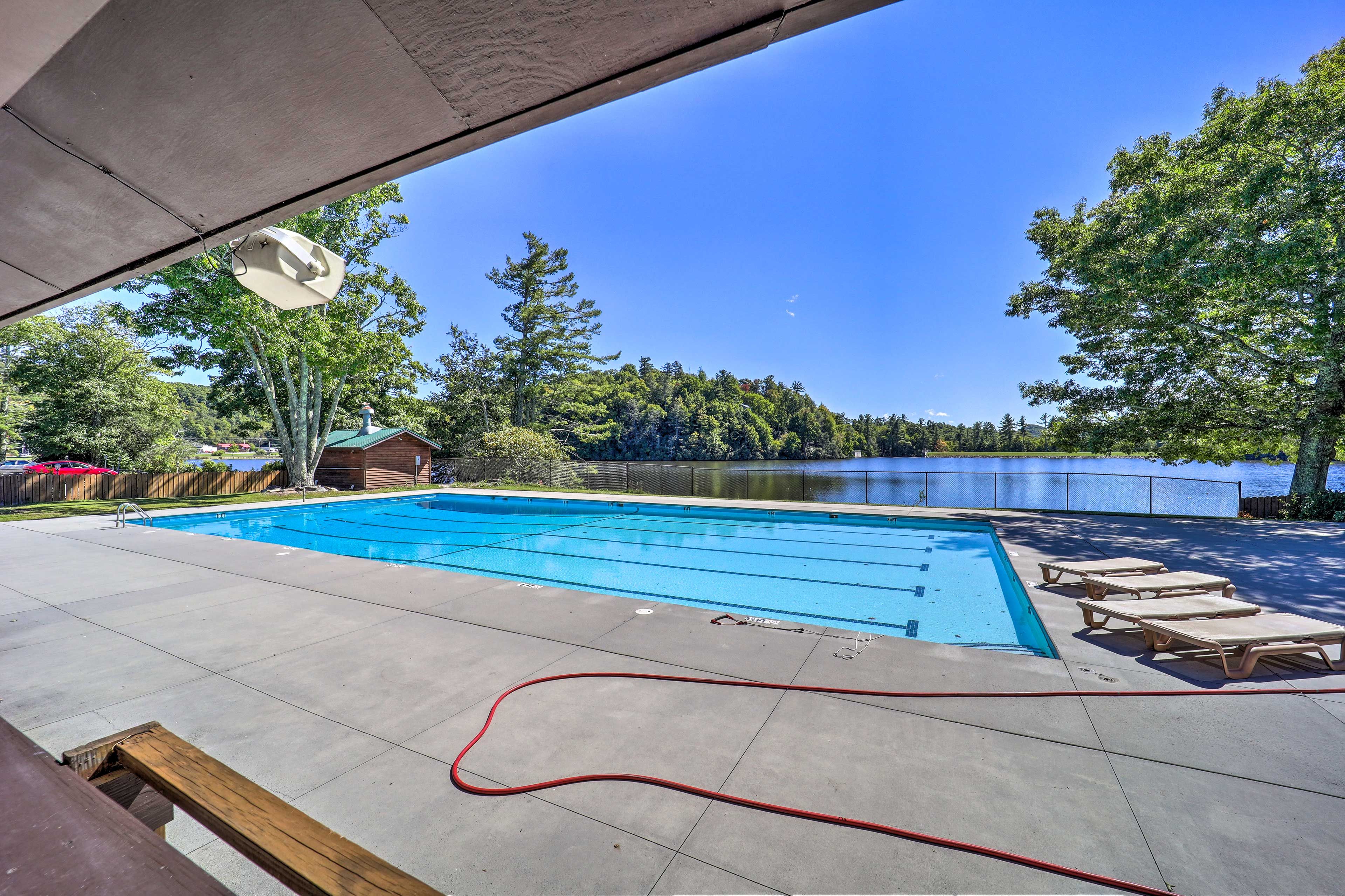 Linville Land Harbor Amenities