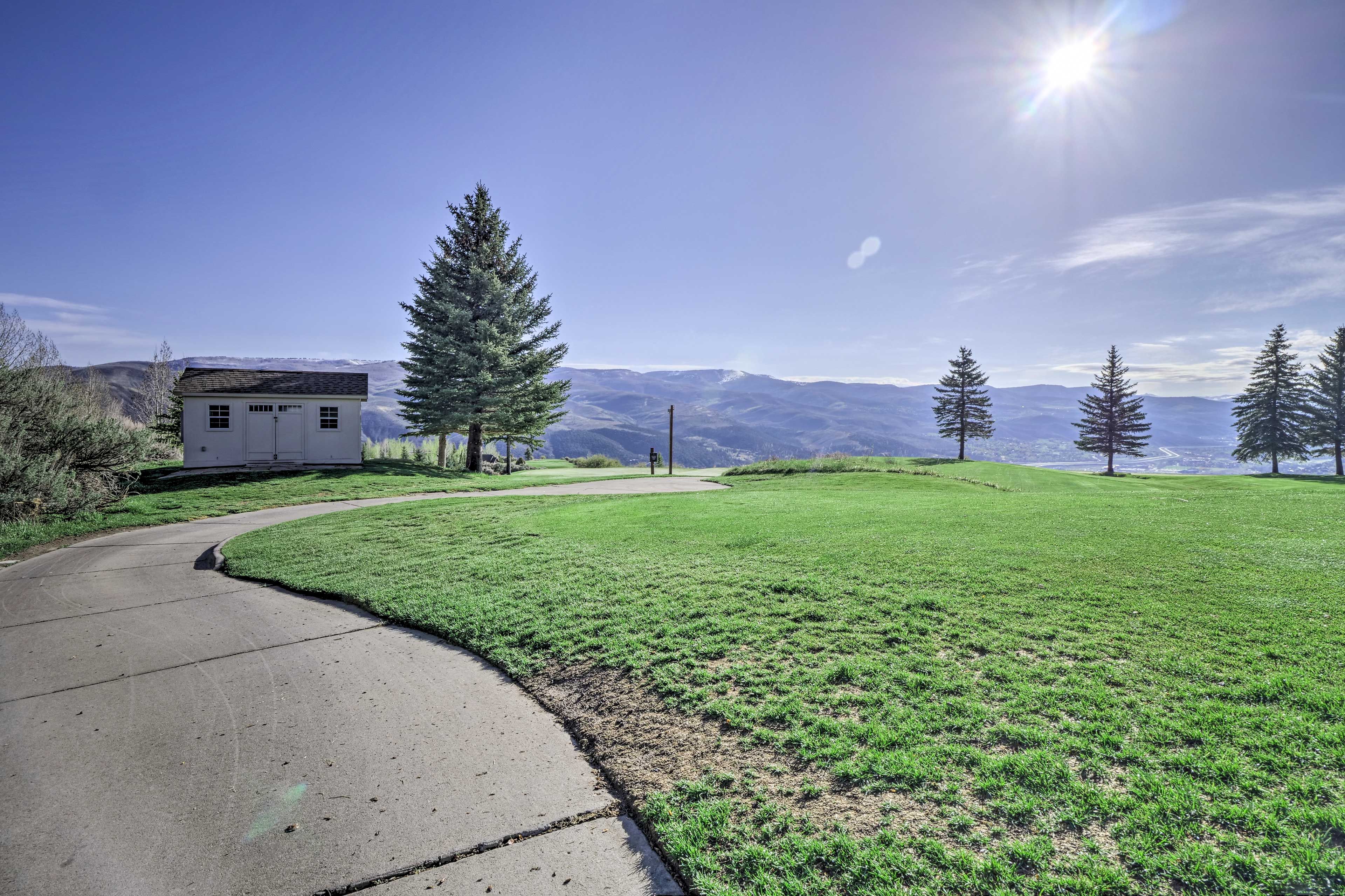 Be sure to check out the Dave Pelz designed short course.