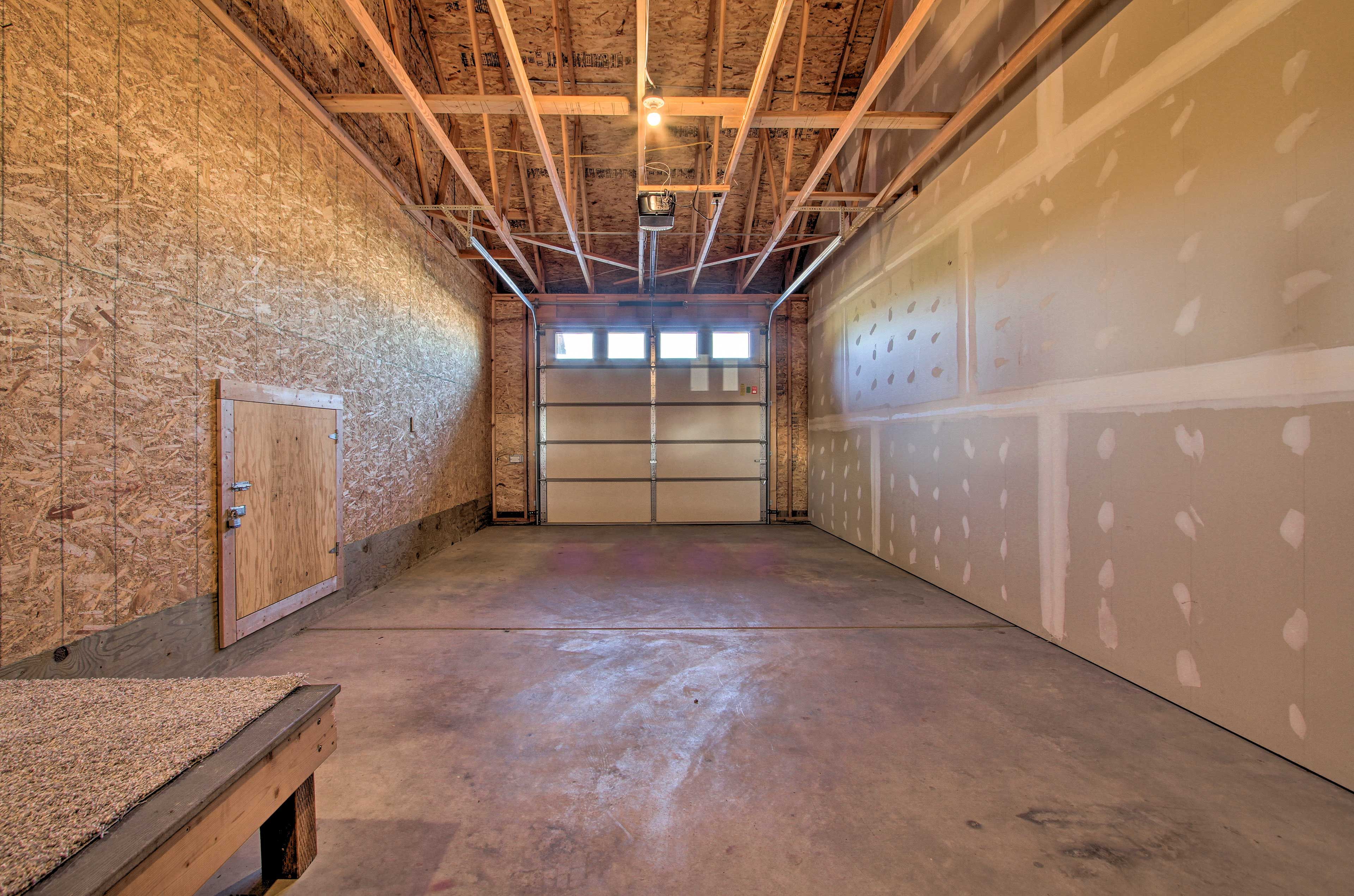 Garage Parking (1 Vehicle)