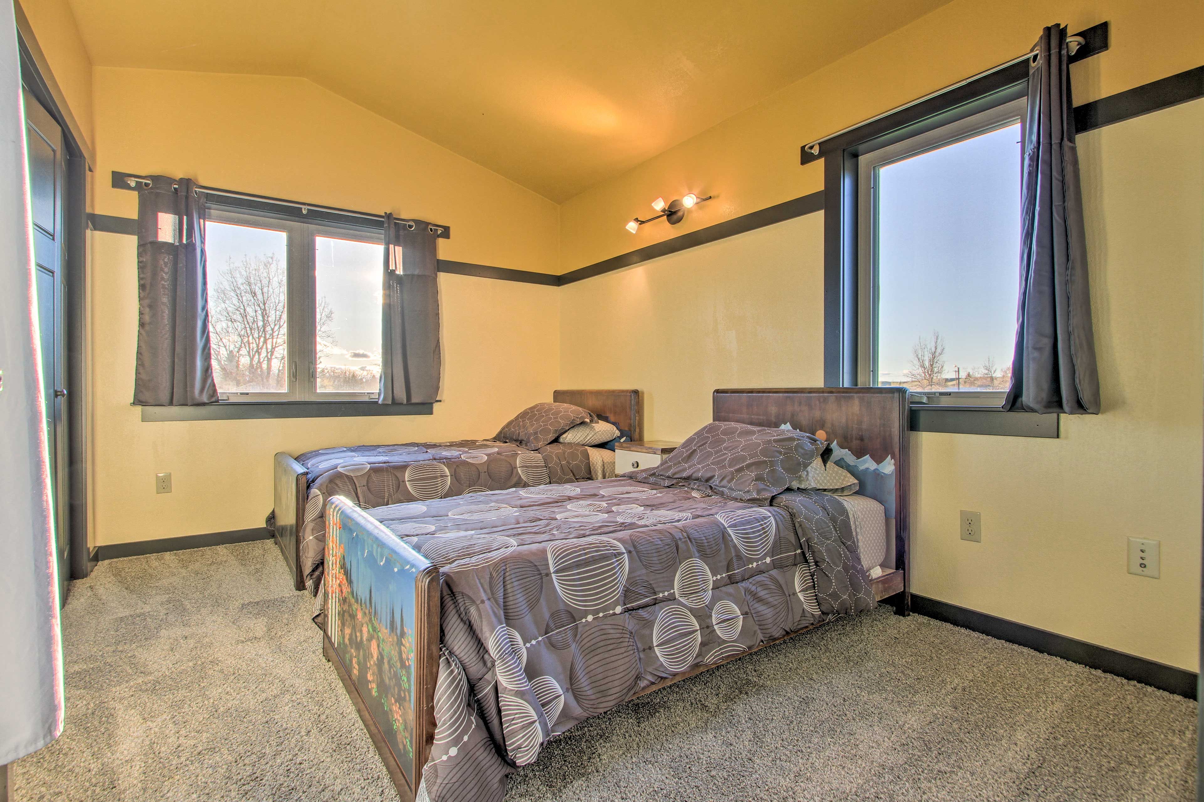Bedroom 2 | 2 Twin Beds | 2nd Floor