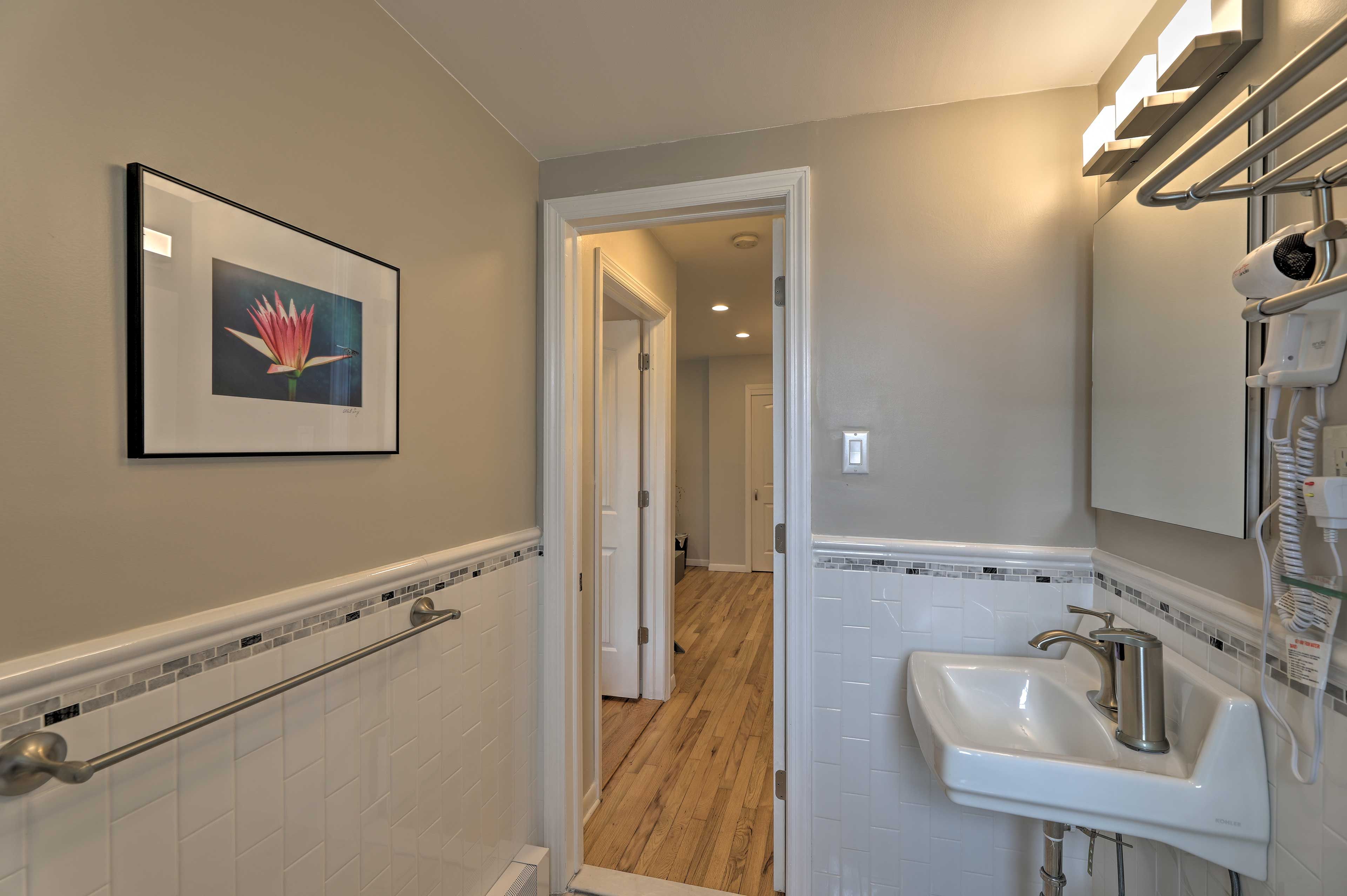 Full Bathroom