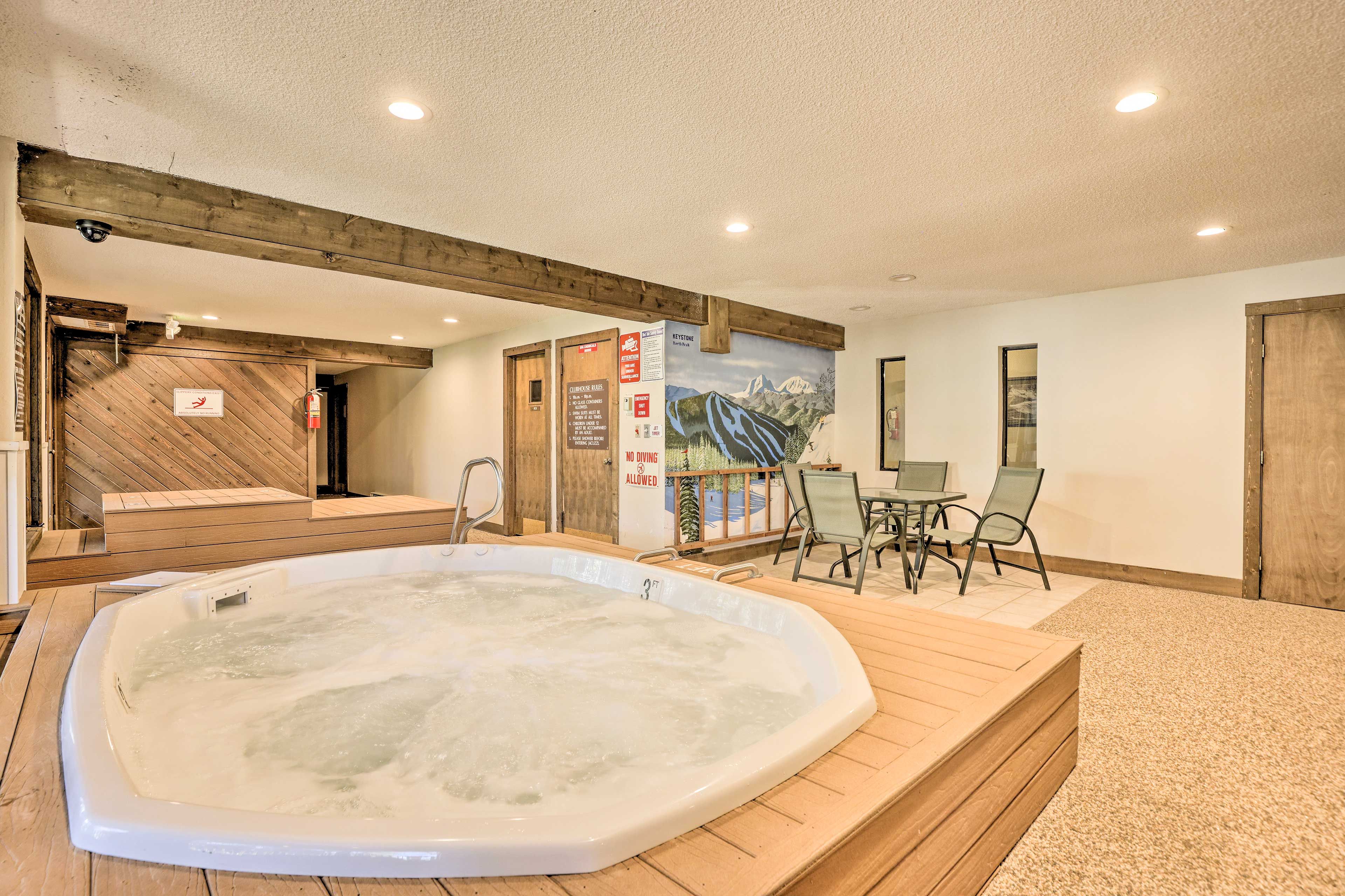 Chateau Acadian | Community Amenities | Hot Tub | Sauna