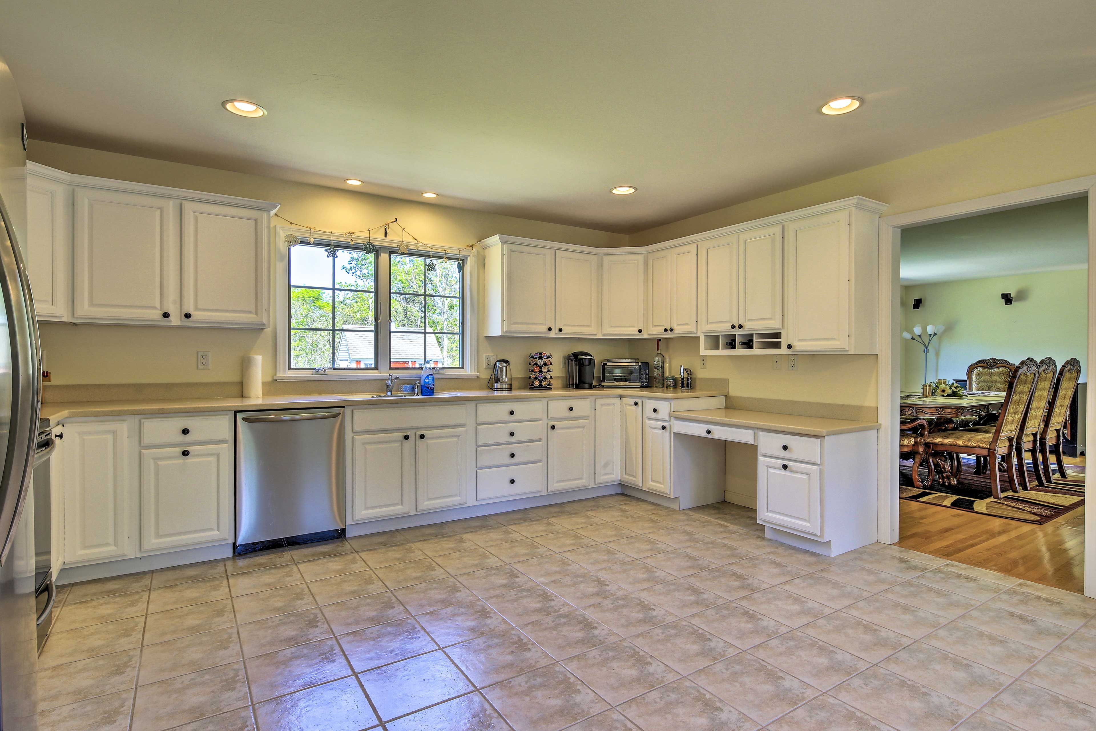 The kitchen comes fully equipped to handle all of your culinary needs.