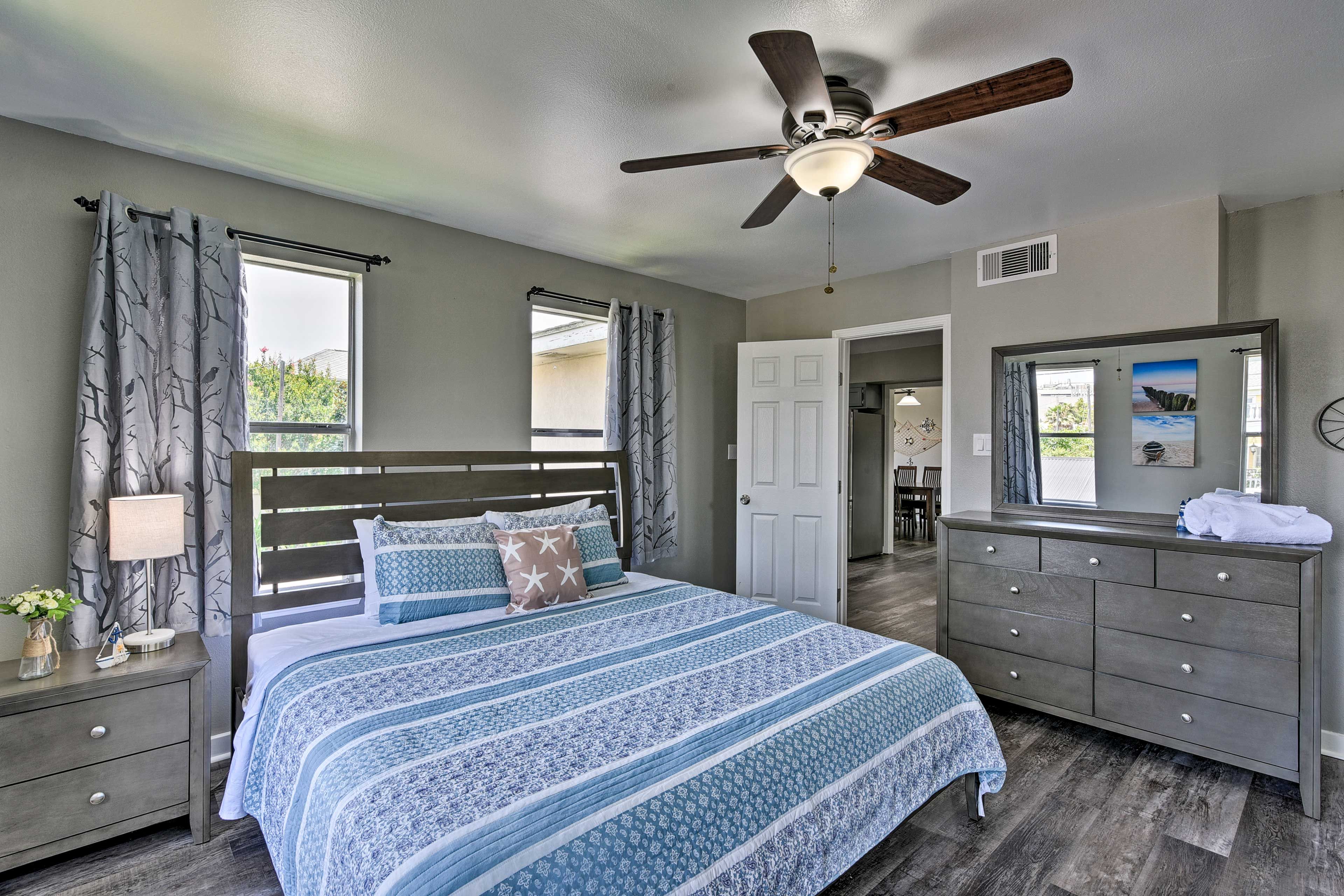 Master Bedroom | Linens Provided