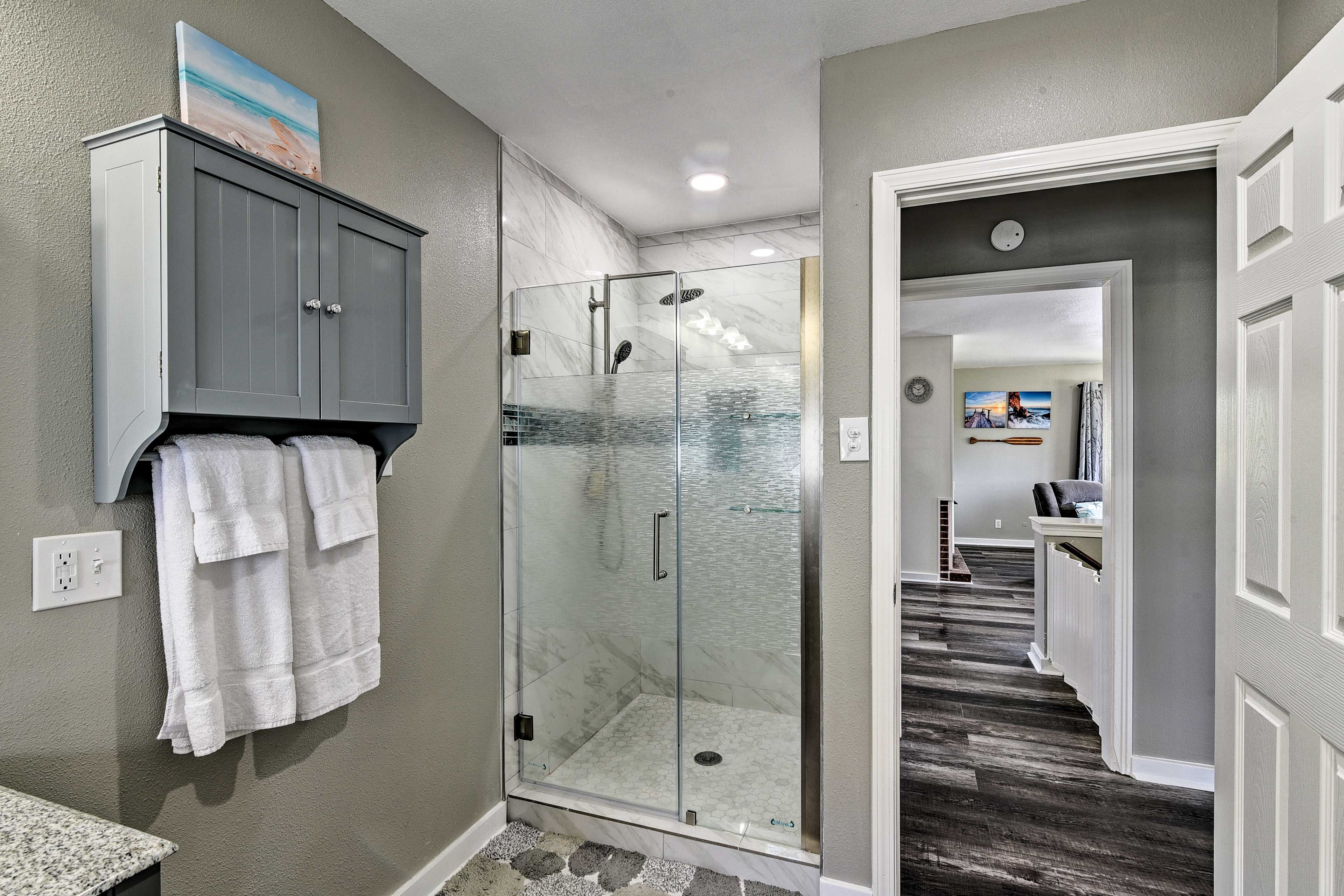 Full Bathroom