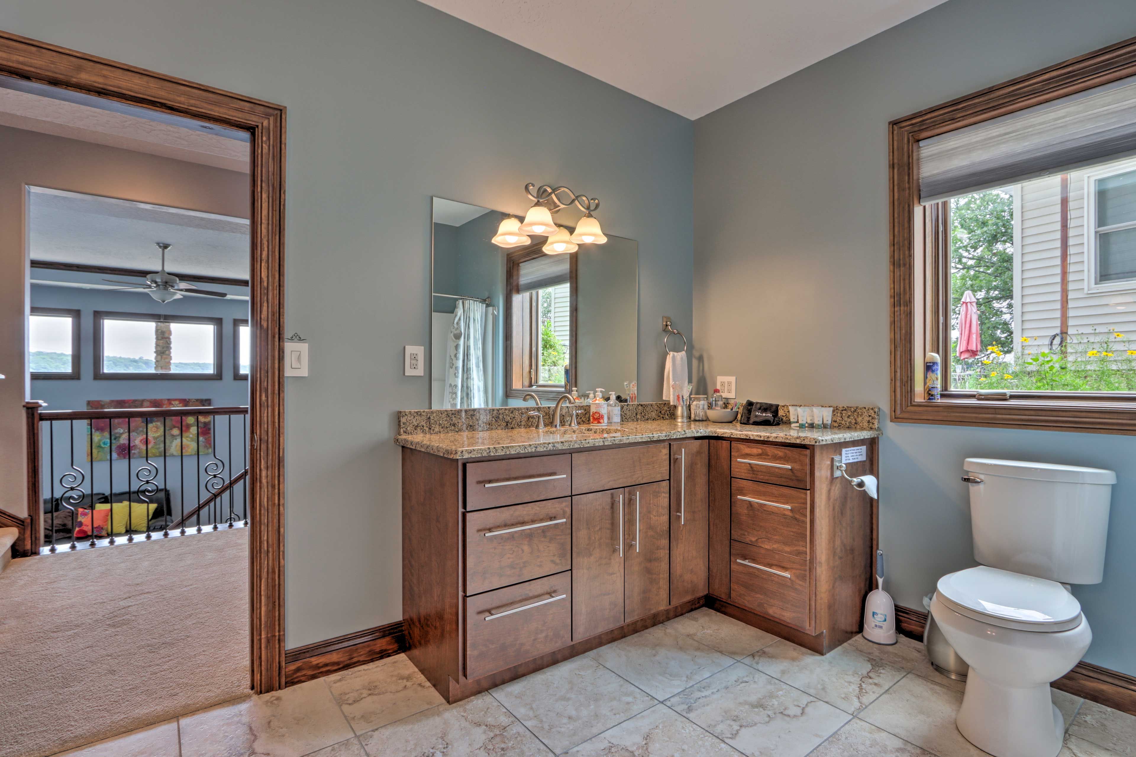 Full Bathroom