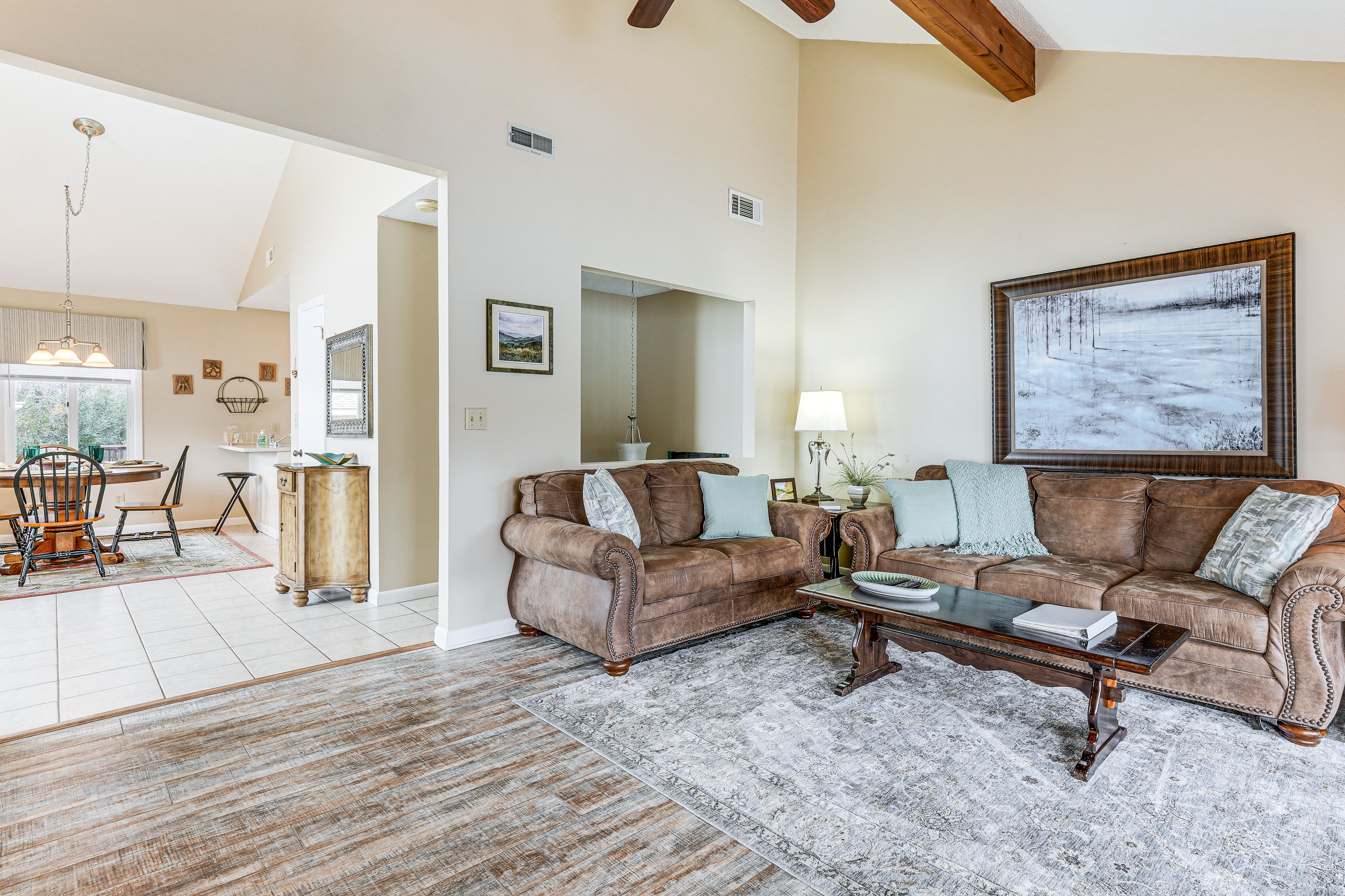 Living Room | Sleeper Sofa | Smart TV | Main Level