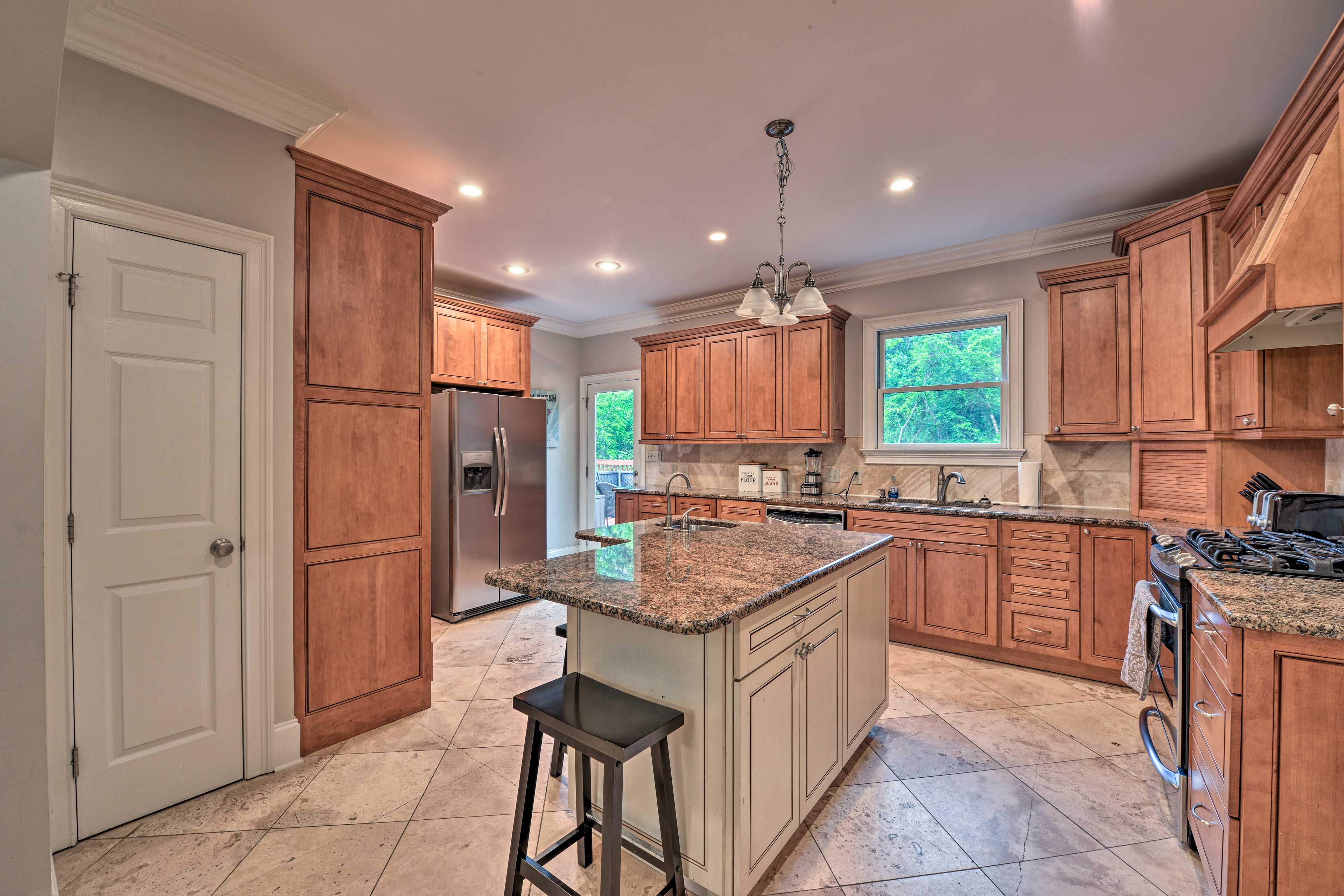 Whip up your favorite meals in the fully equipped kitchen.