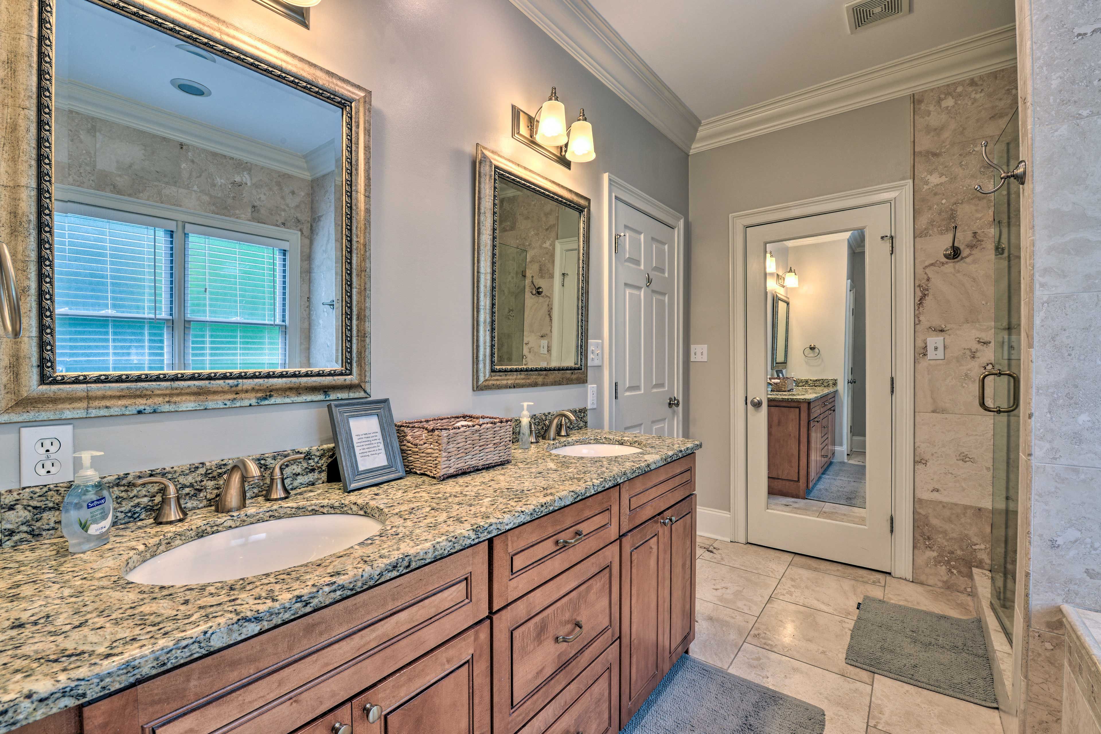 Soothe your muscles in the jetted tub or rinse off in the walk-in shower.