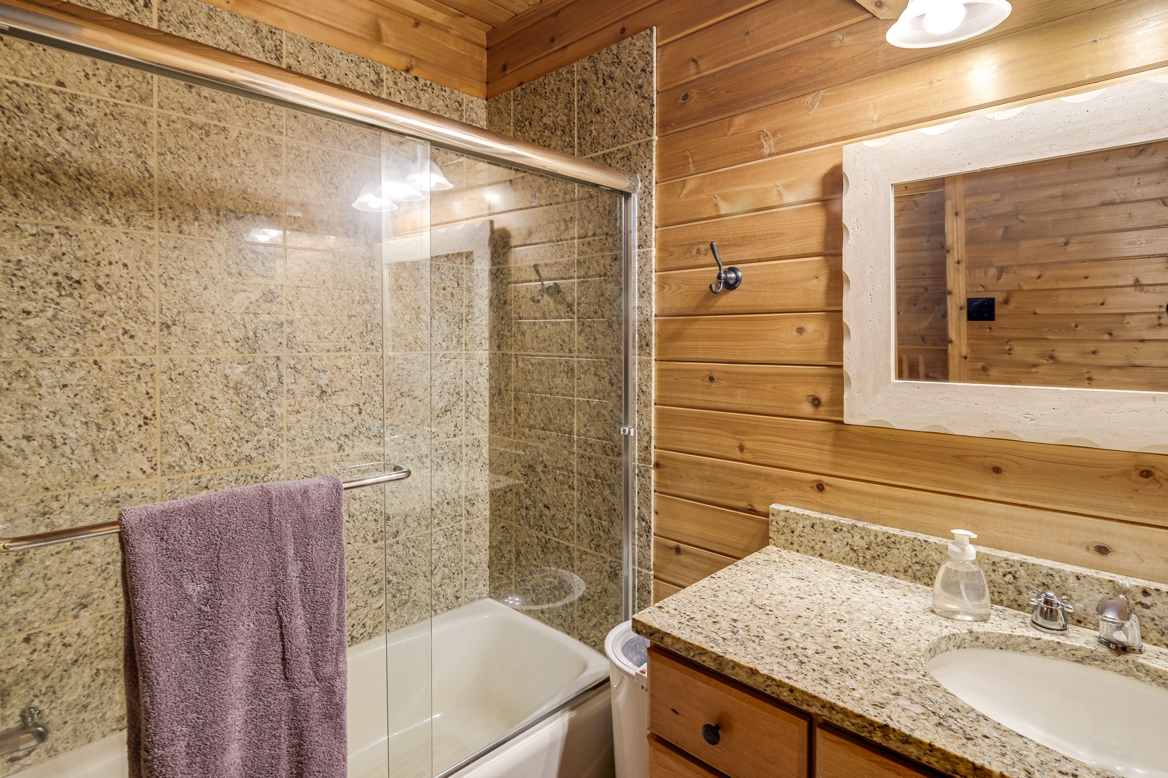 Bathroom | 1st Floor