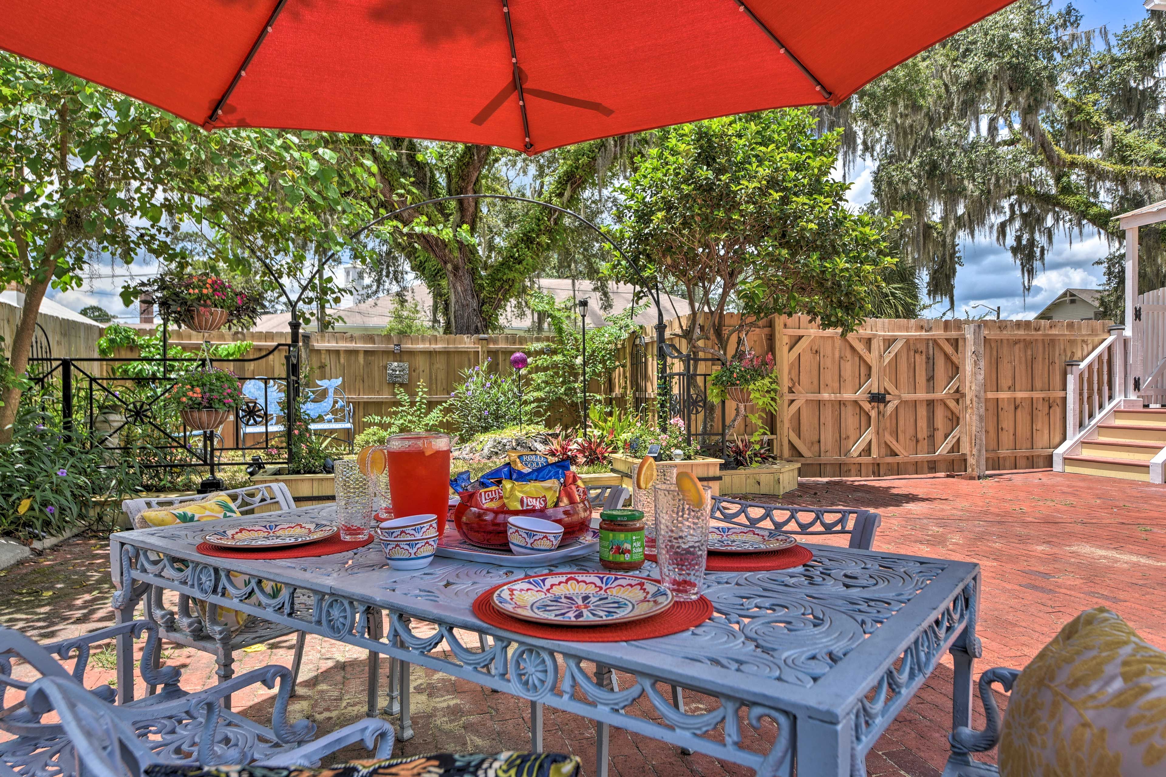 Backyard | Brick Patio