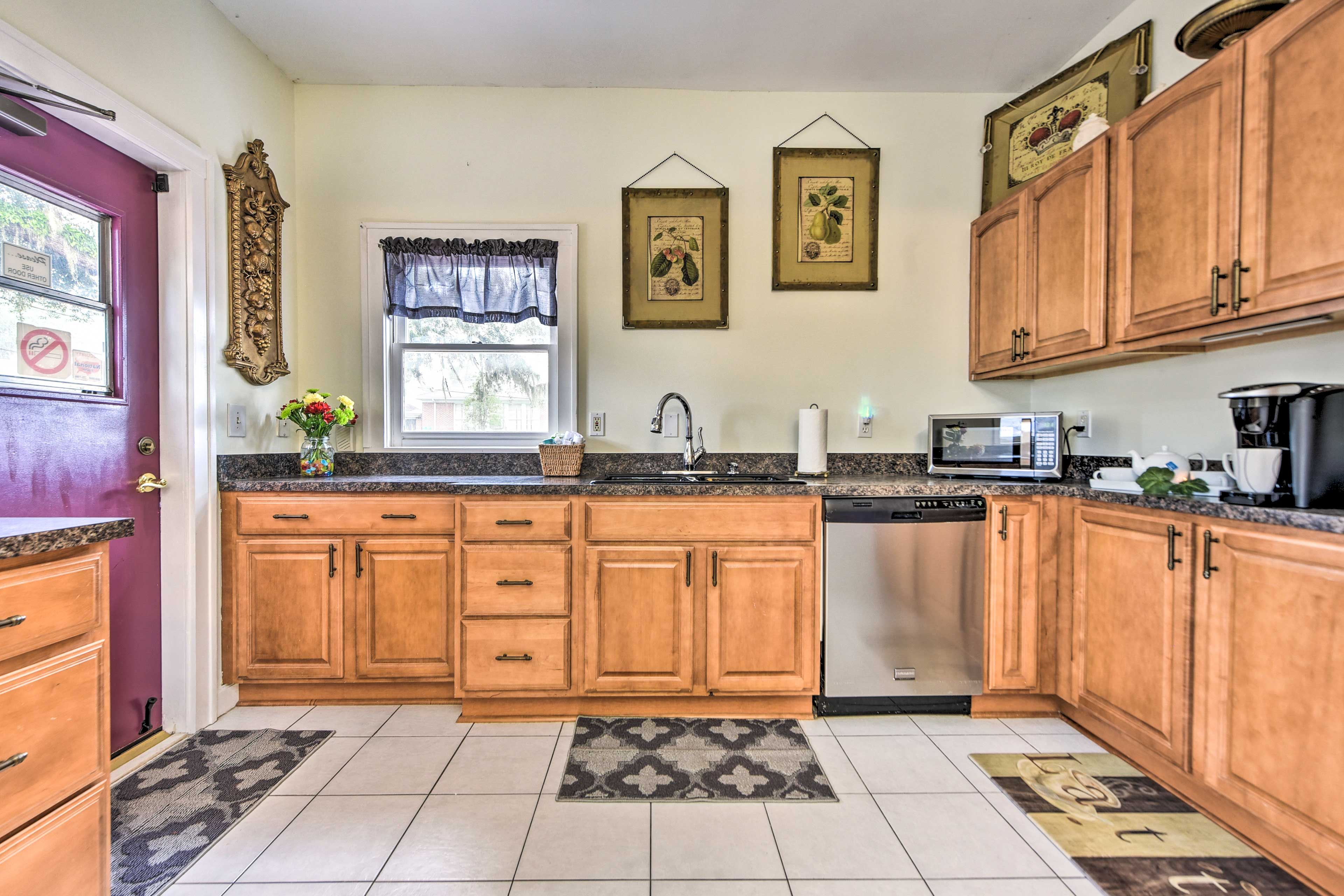 Fully Equipped Kitchen | Keurig Coffee Maker