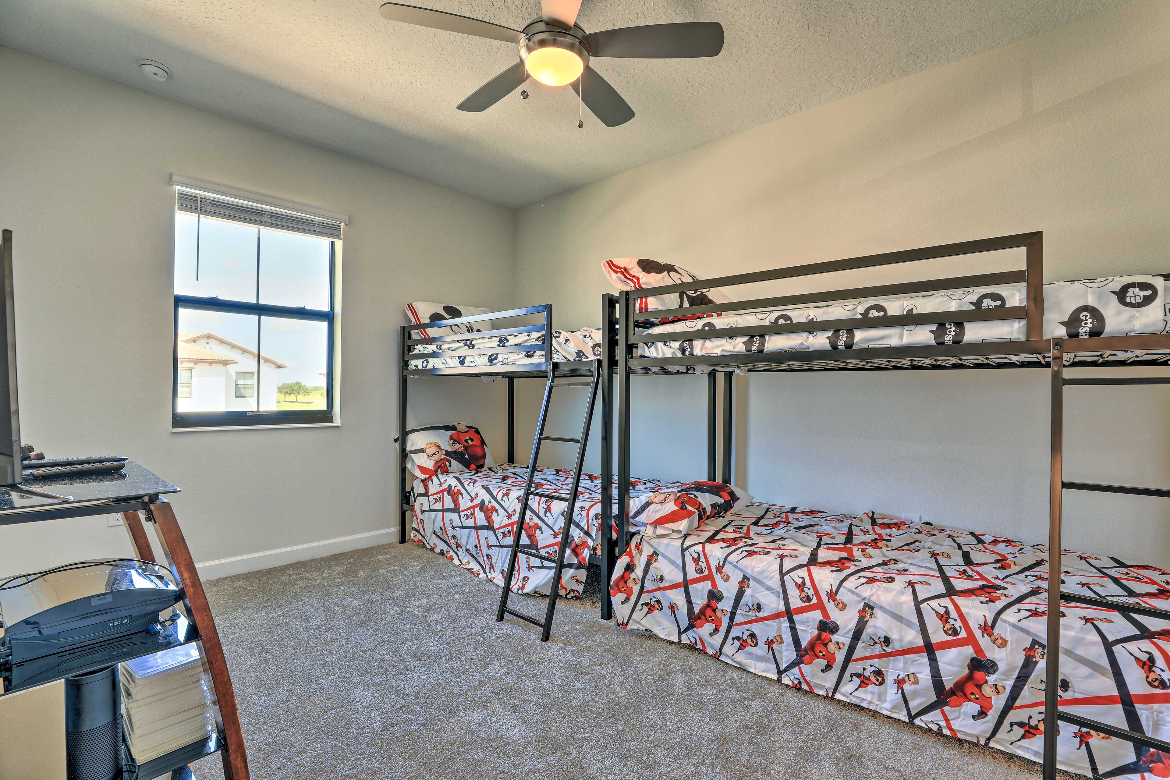 The kids can bunk up in this bedroom.