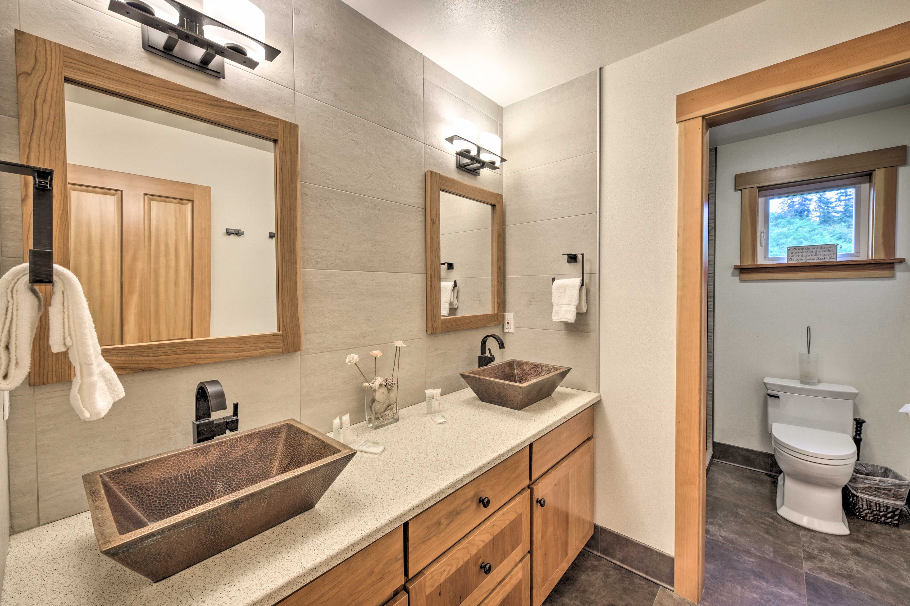 En-Suite Bathroom