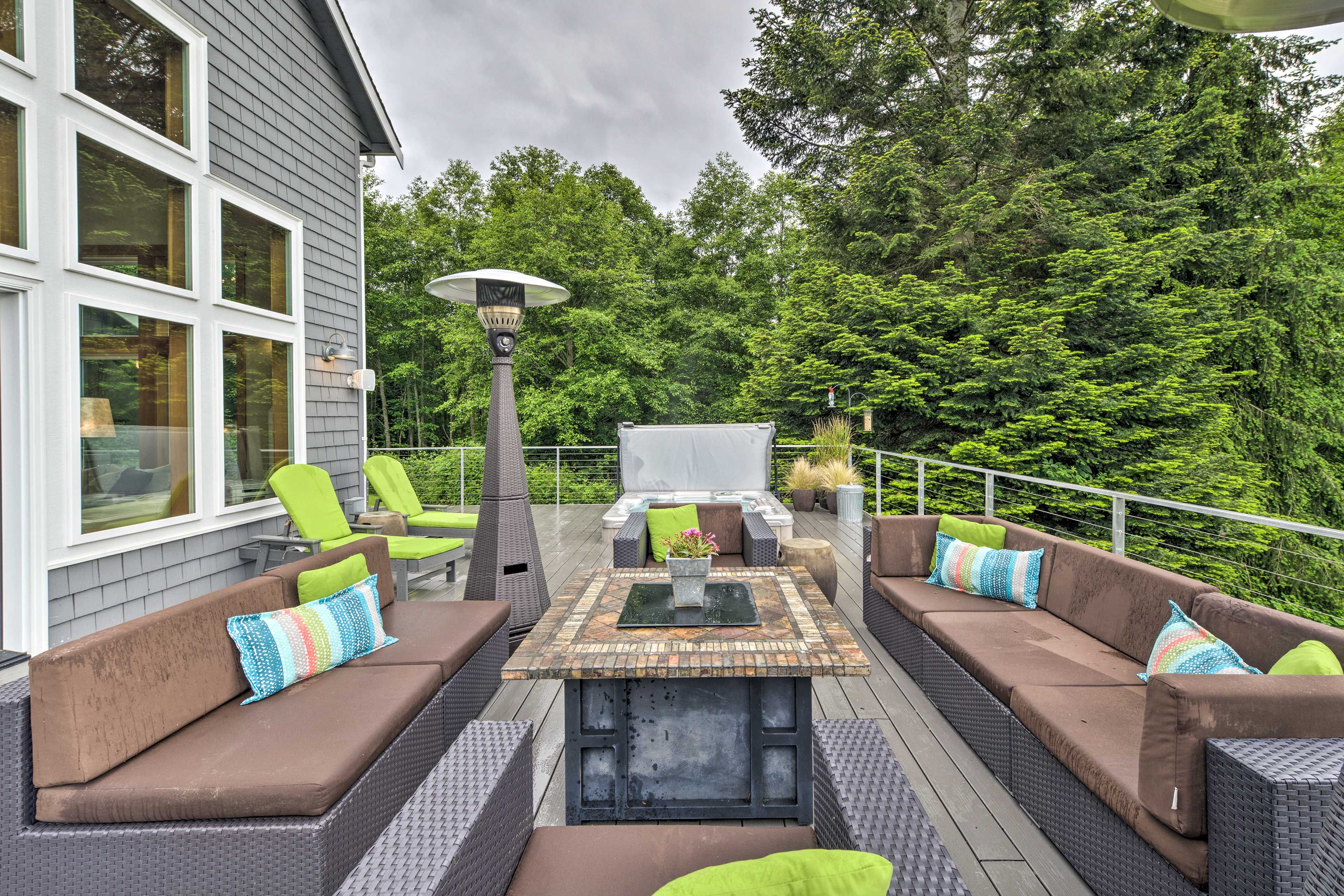 Freeland Vacation Rental | 3BR | 3.5BA | 3,200 Sq Ft | Stairs to Access