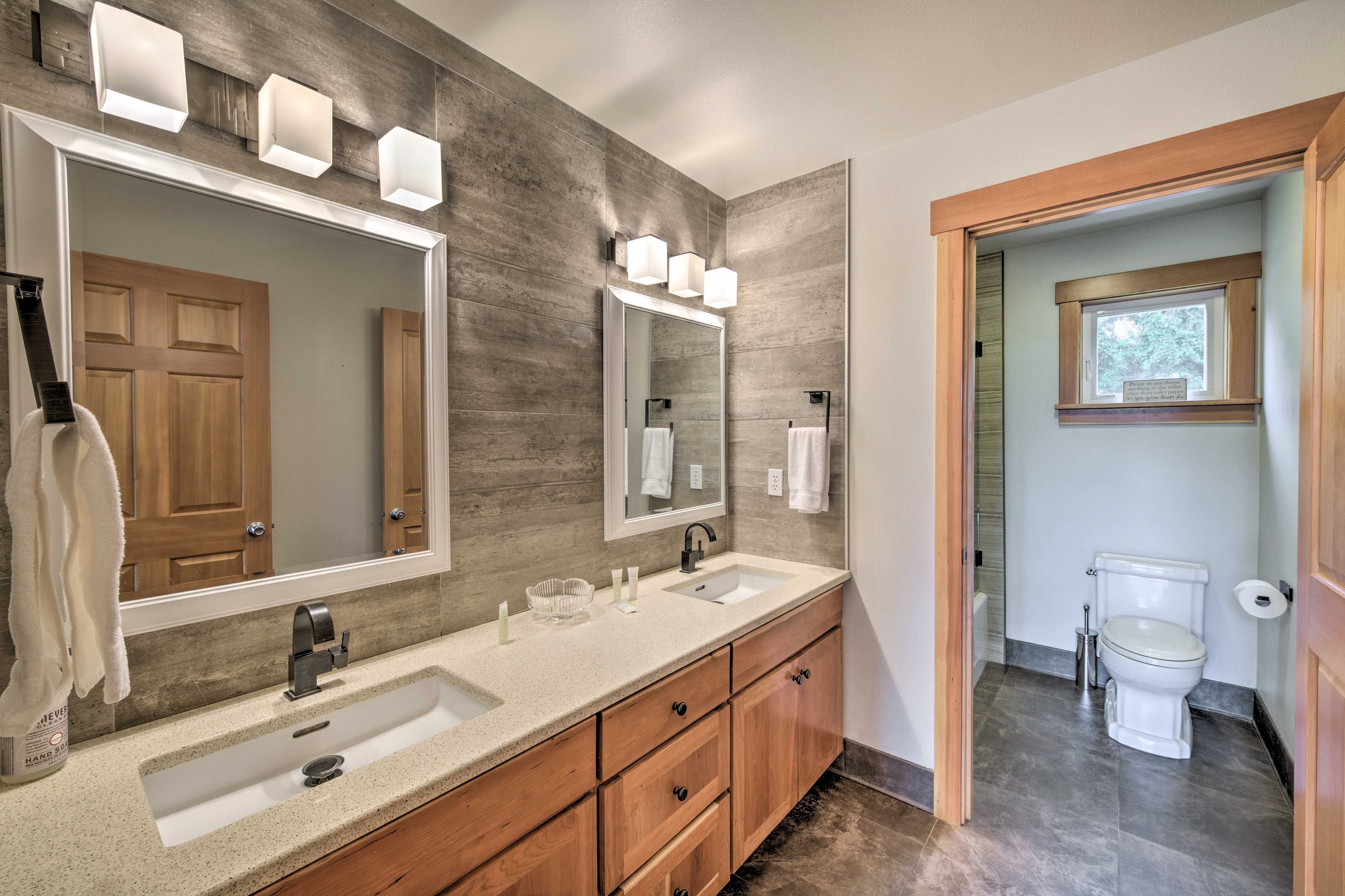 Full Bathroom