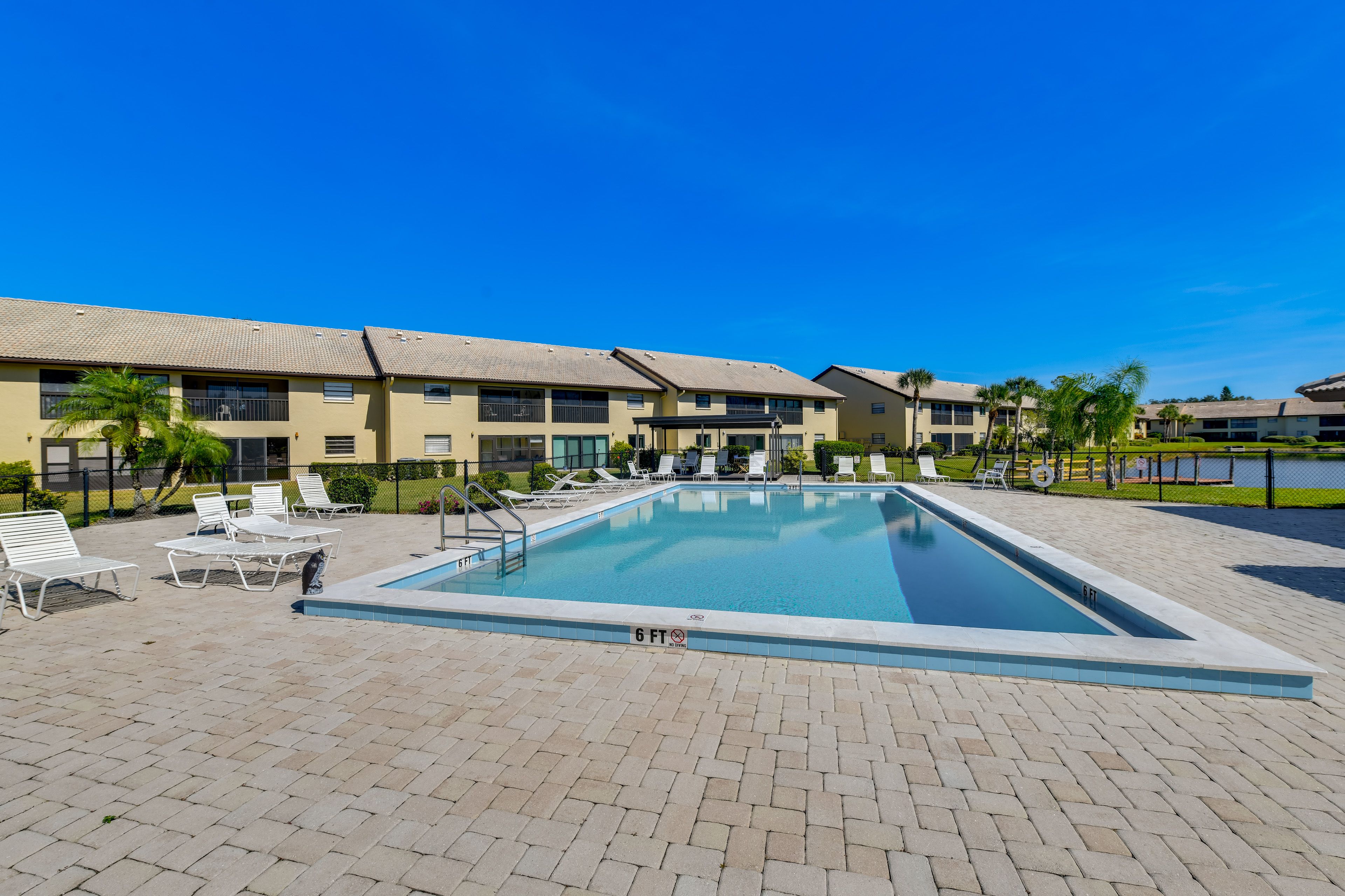 Mission Lakes Of Venice Condominium Association | 2 Community Pools
