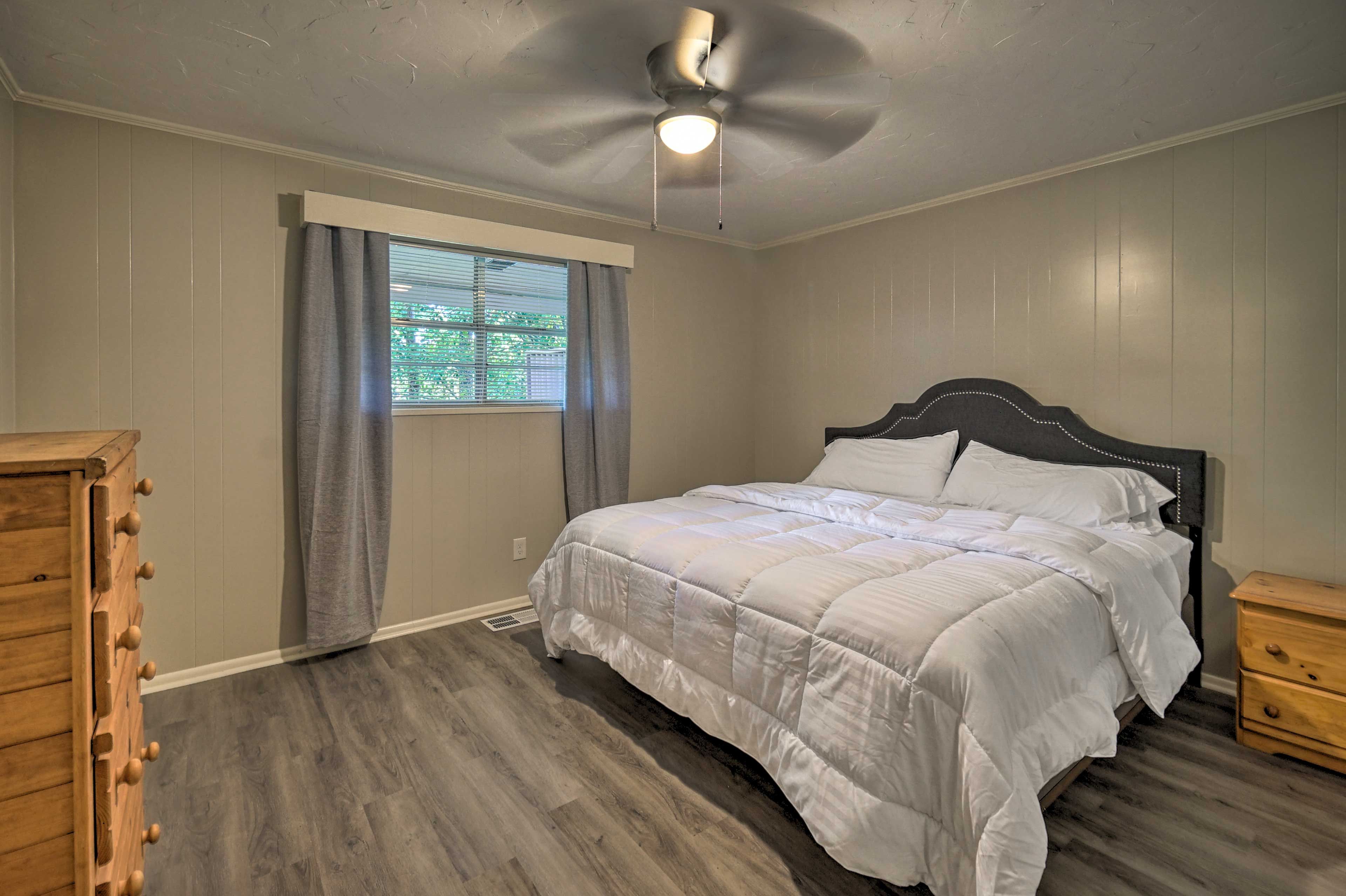 Bedroom 2 | California King Bed
