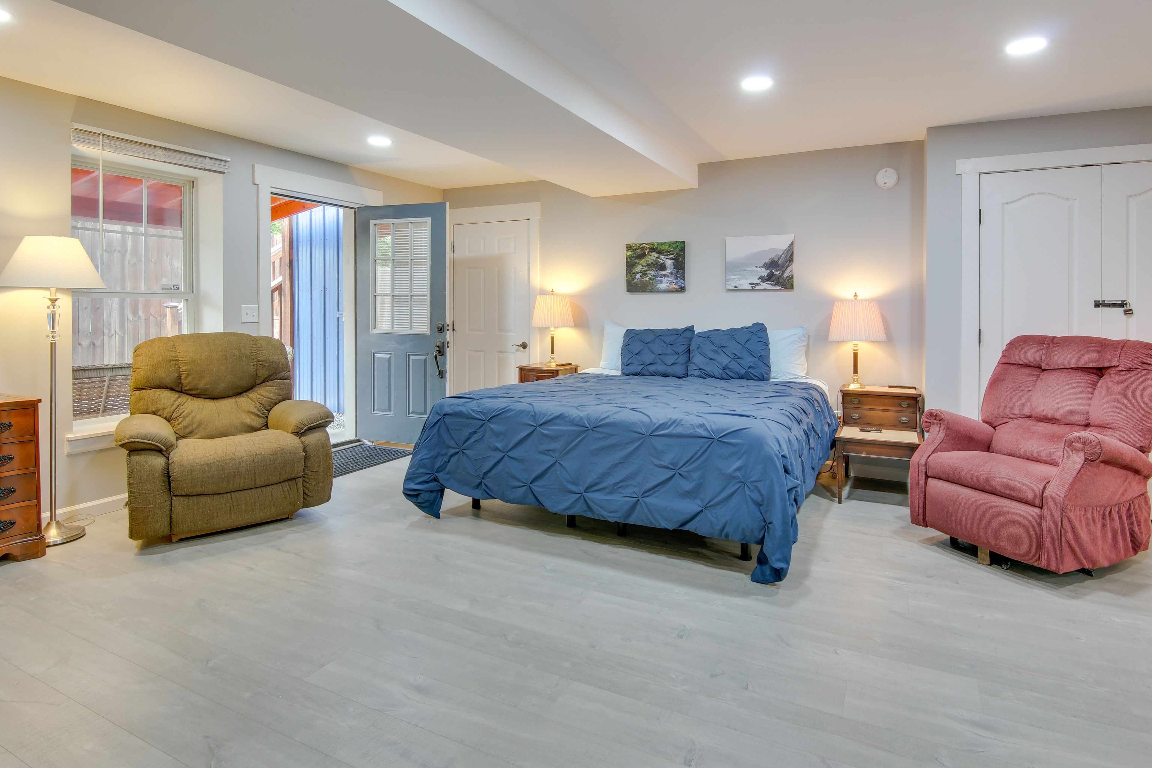 Bedroom 3 | Sleeping Area | King Bed