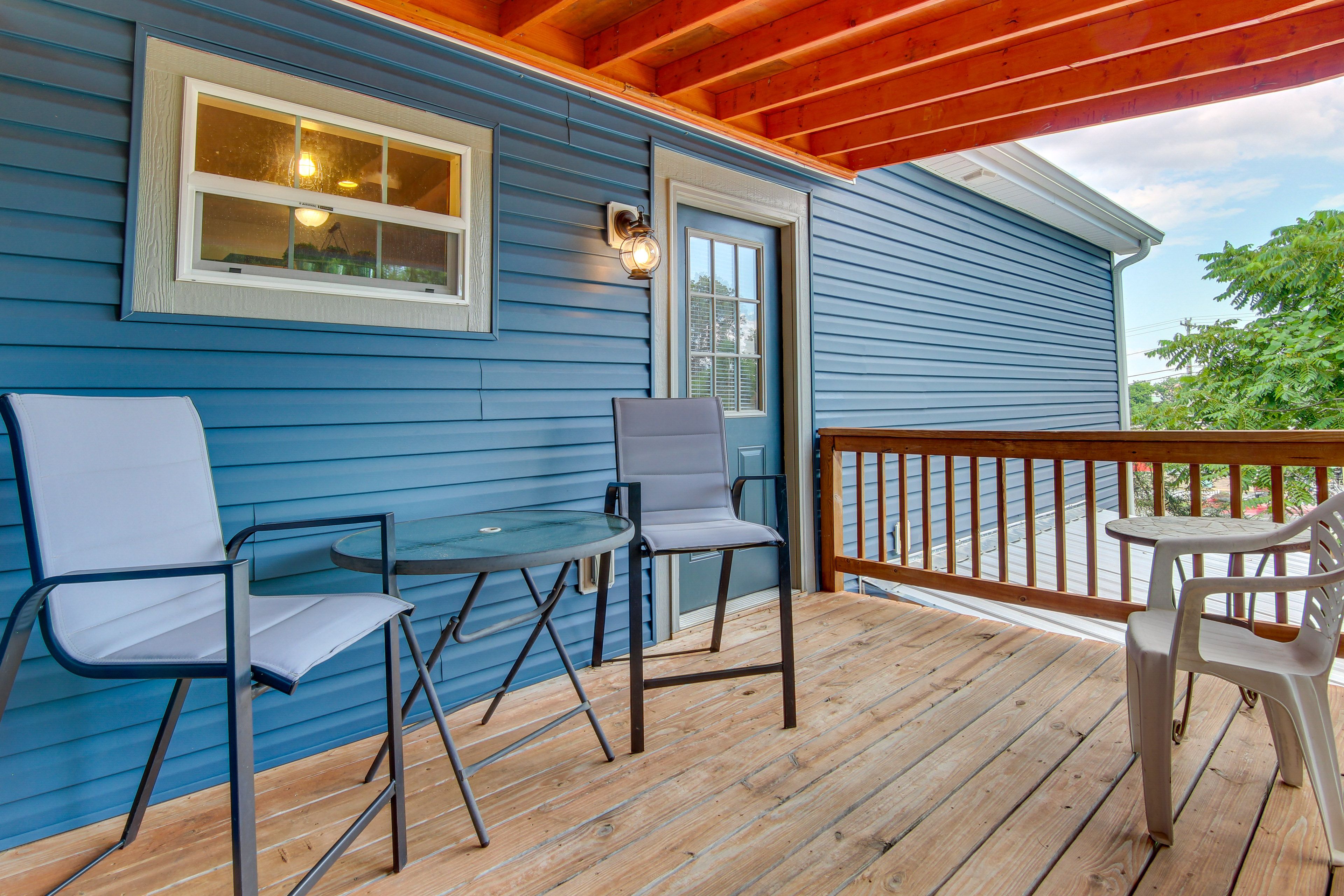 Furnished Deck | Outdoor Dining