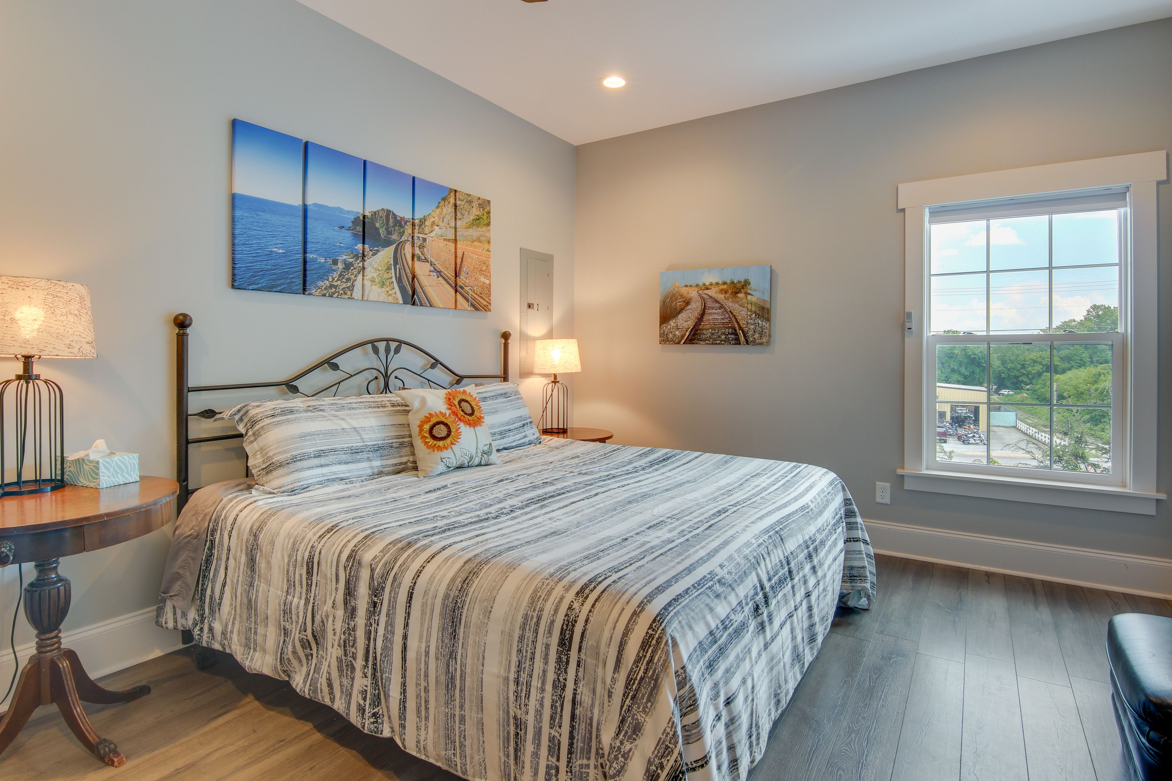 Bedroom 1 | King Bed | En-Suite Bathroom | Walk-In Closet
