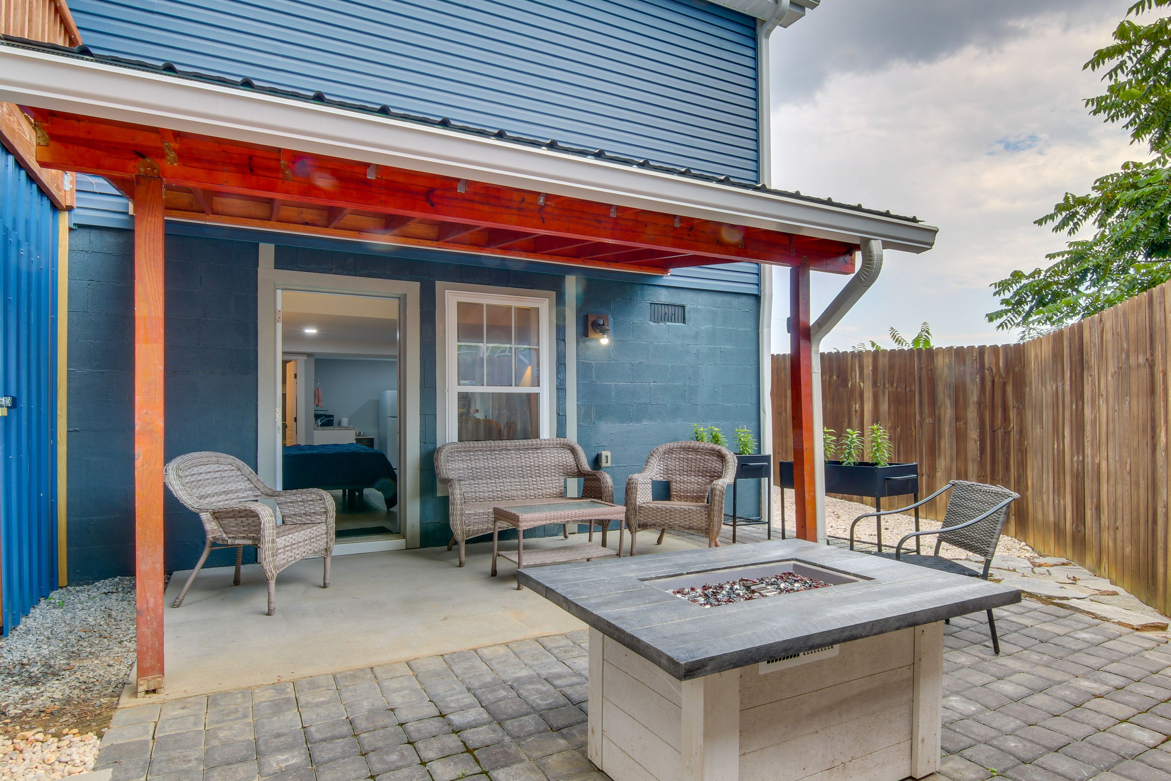 Hendersonville Vacation Rental | 3BR | 3BA | 1,642 Sq Ft | Stairs Required