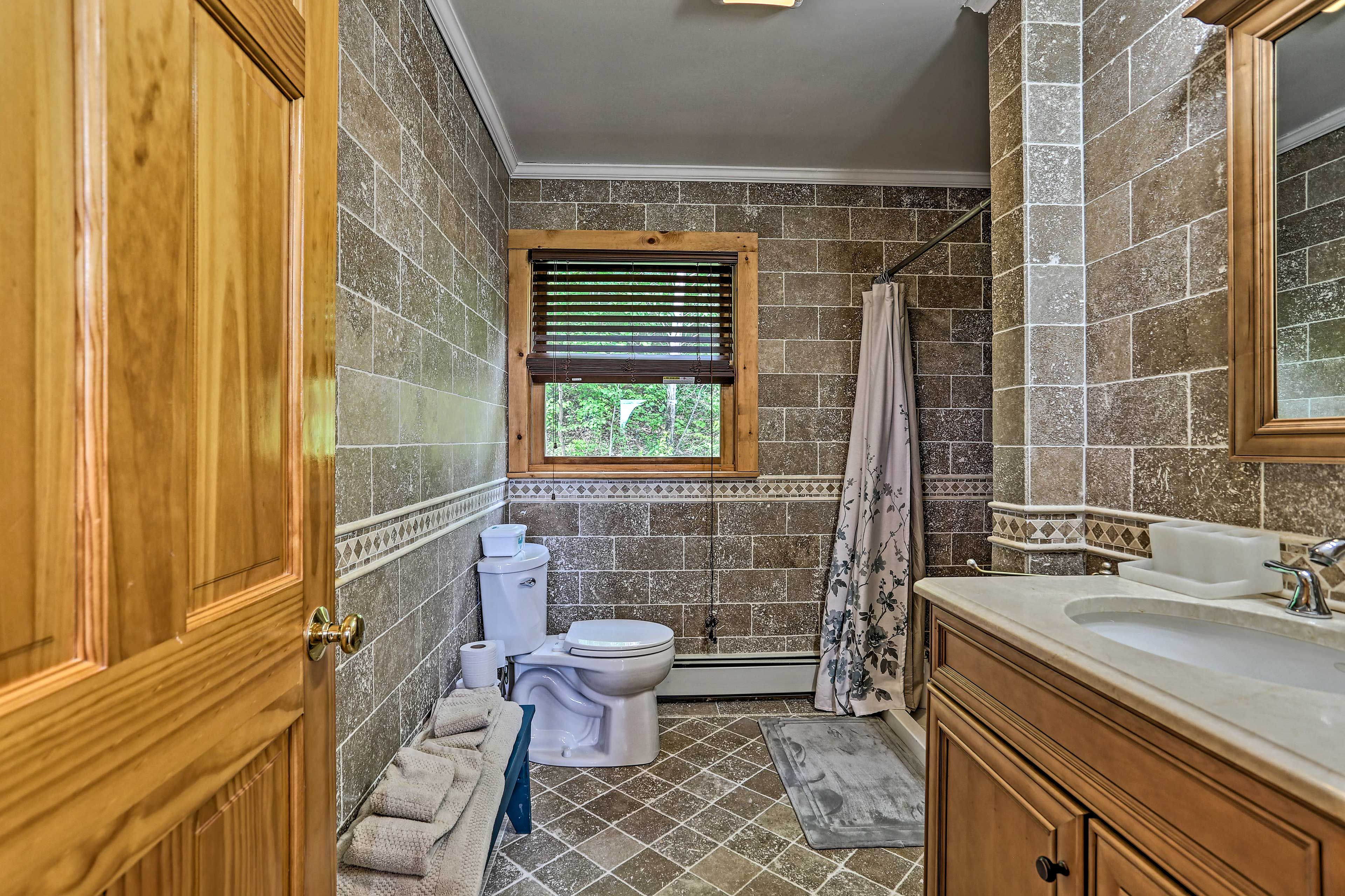 Full Bathroom