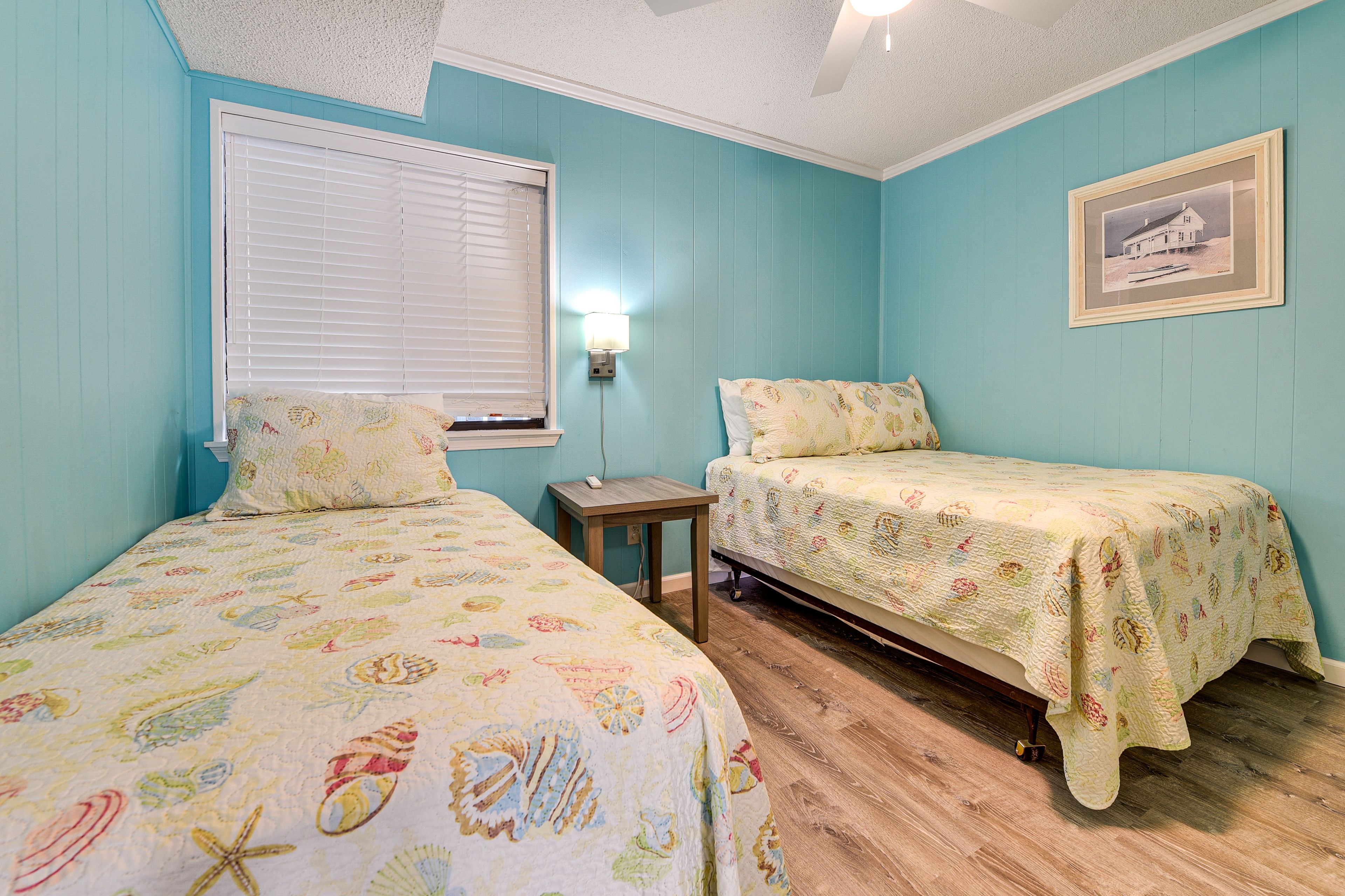 Bedroom 2 | Full Bed | Twin Bed