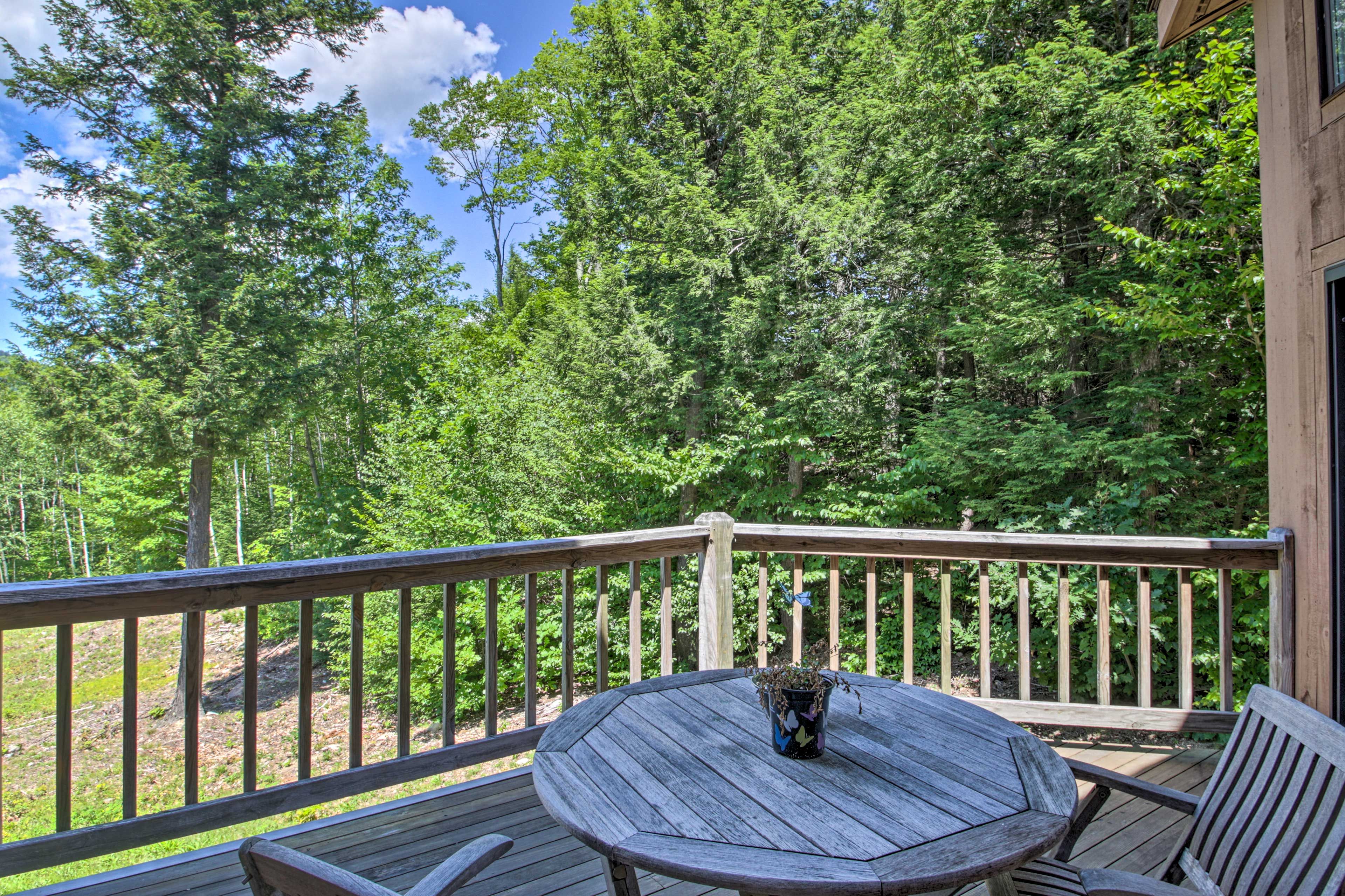 Deck | Outdoor Dining