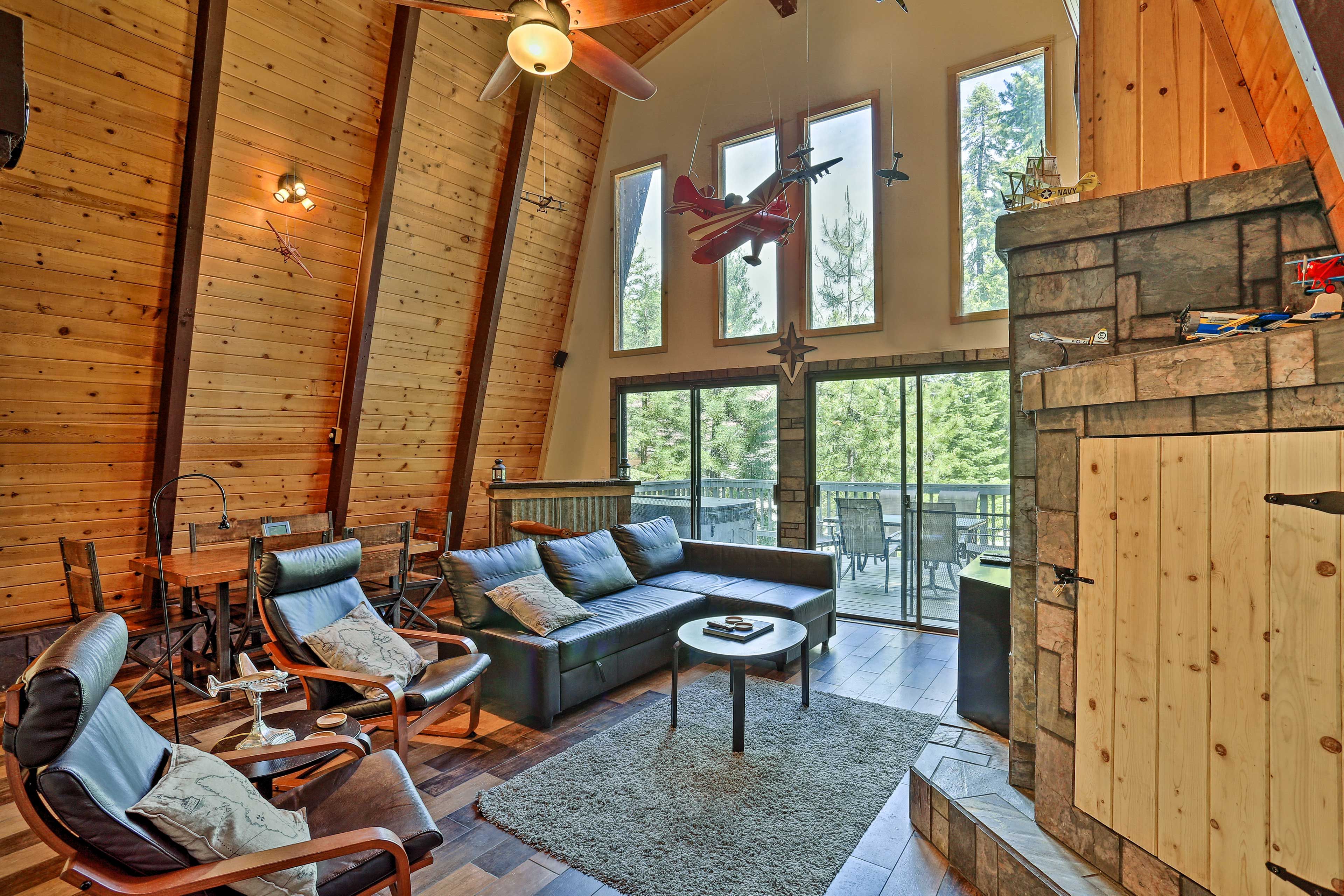 Living Room | Full Sleeper Sofa | Full Futon