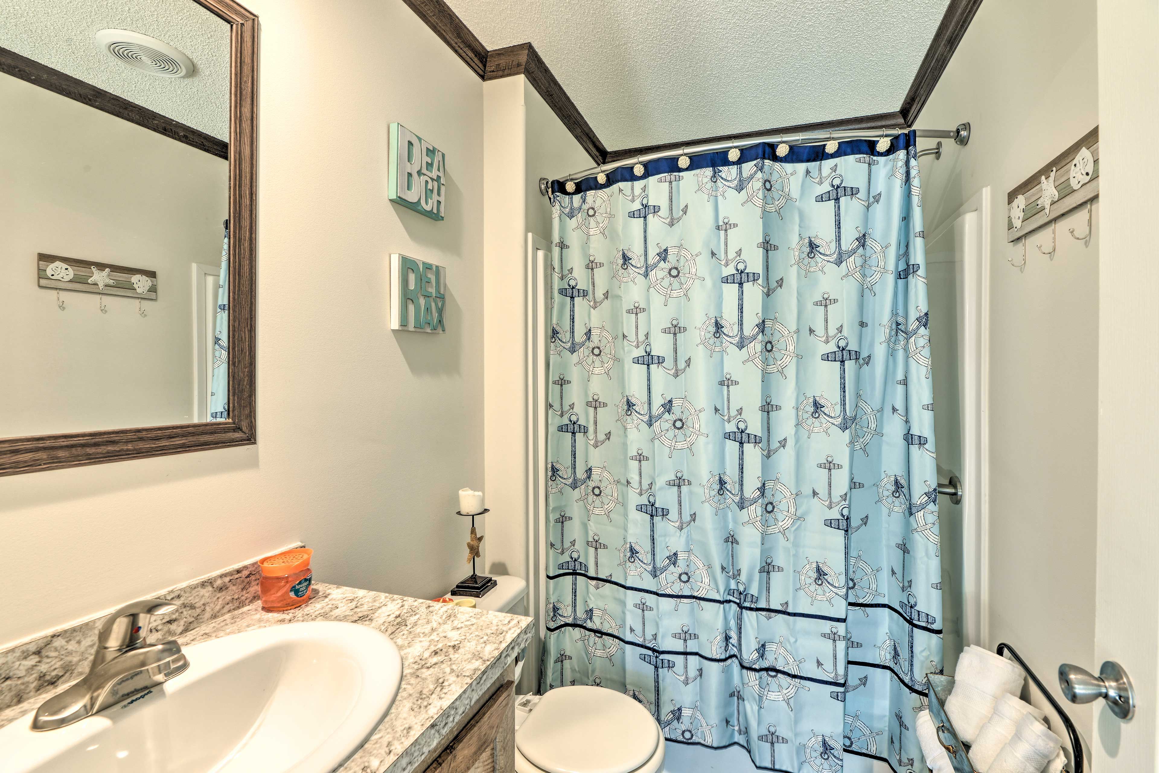 Full Bathroom | Linens & Towels