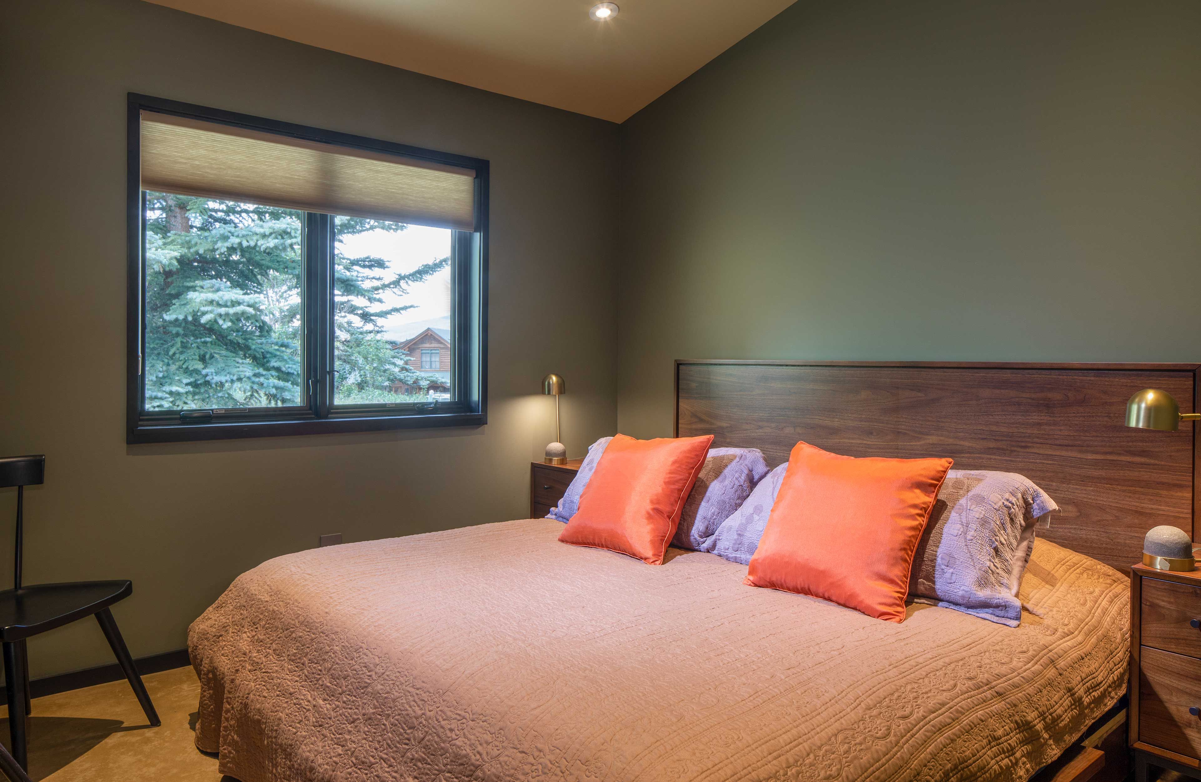 Bedroom 2 | King Bed