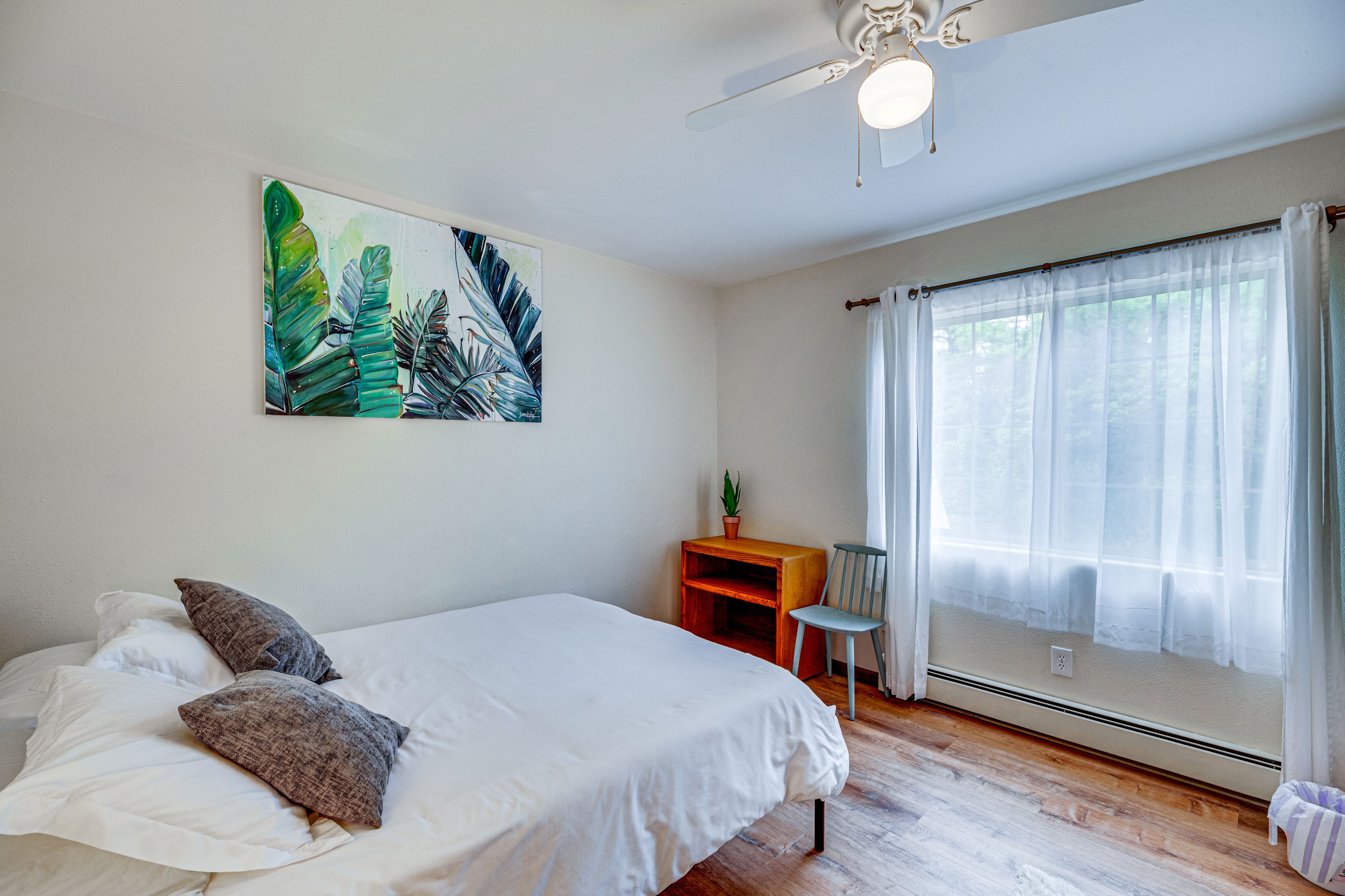 Bedroom 2 | Queen Bed