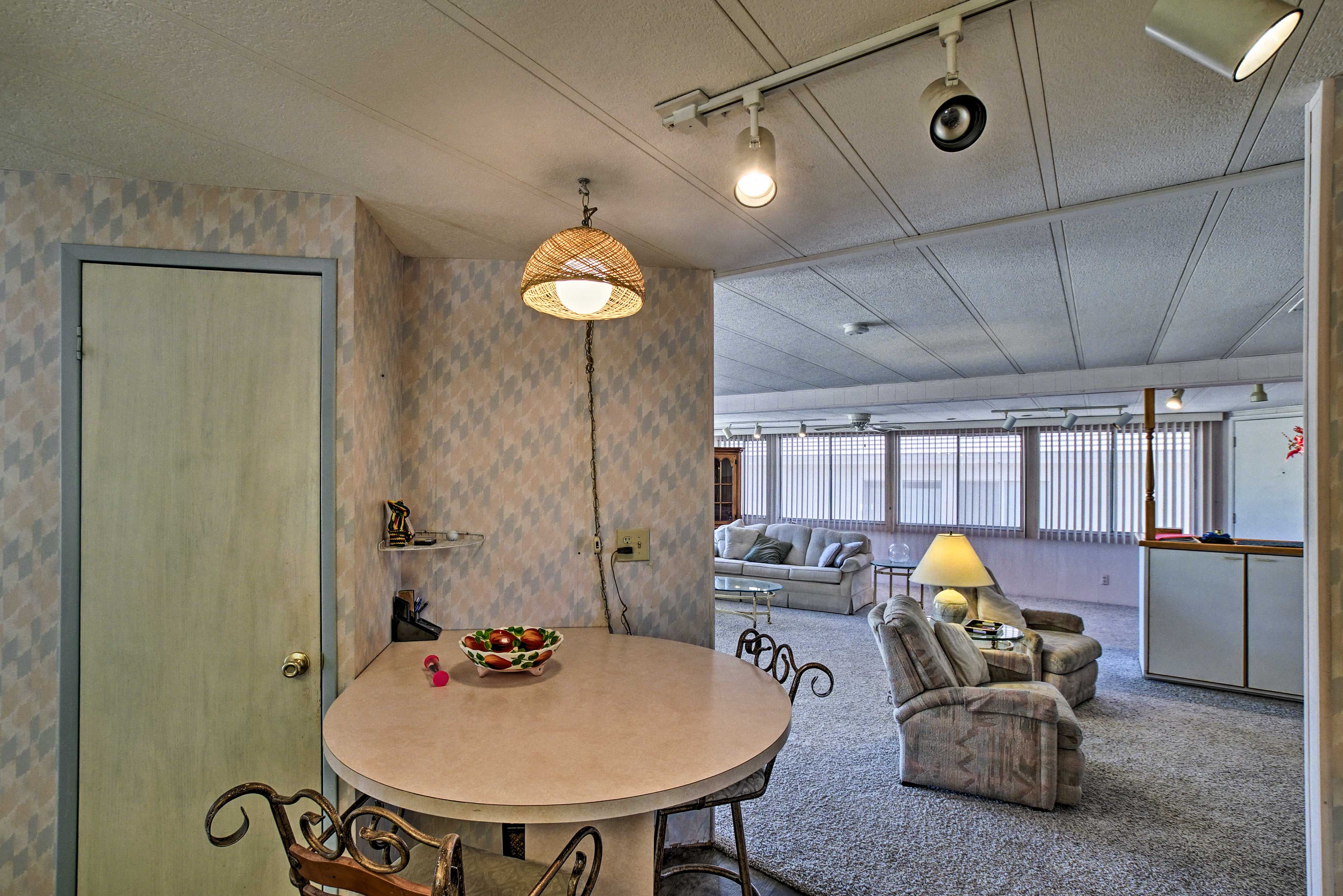 Sip your coffee in the breakfast nook while you work on the crossword.