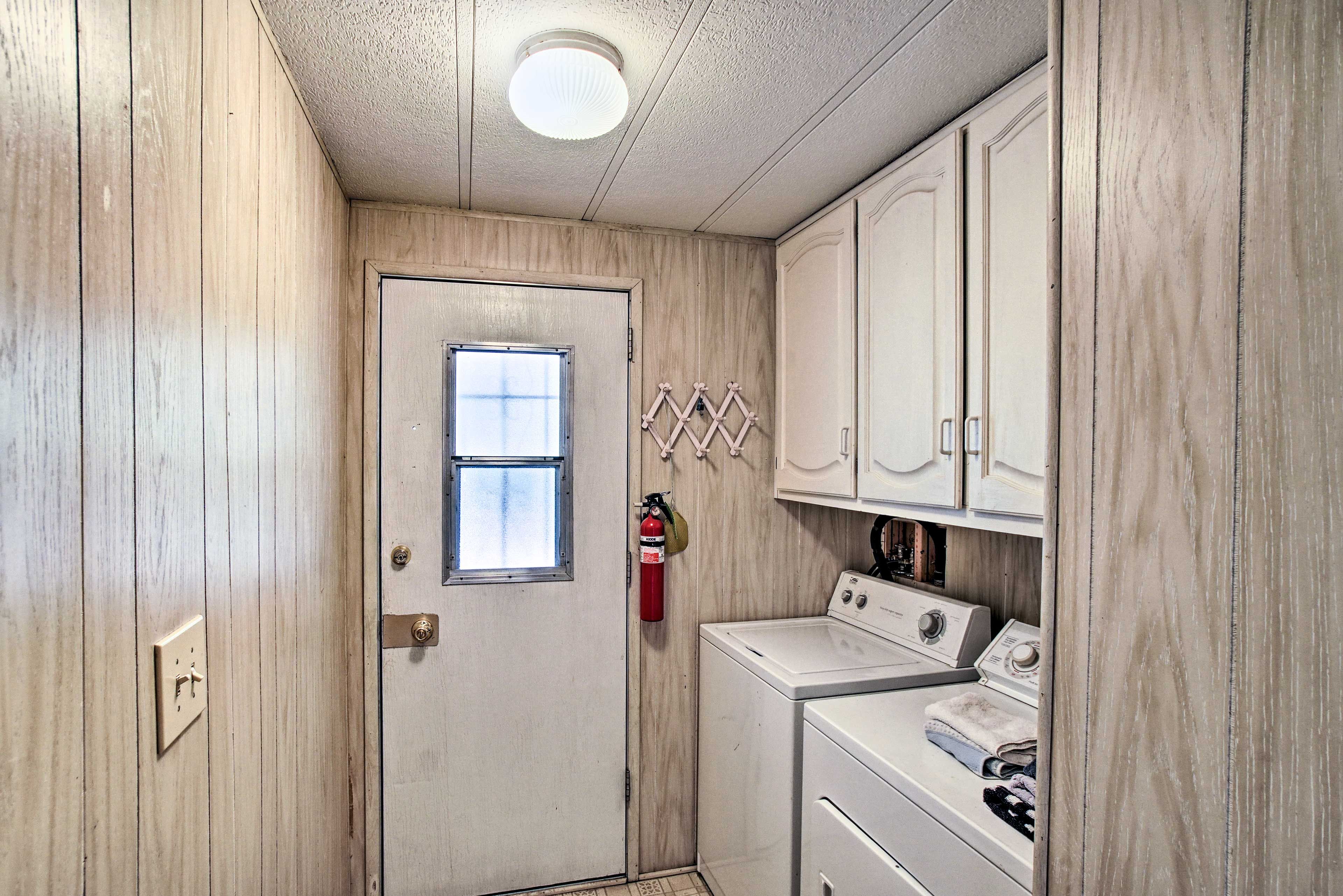 Keep all your clothes smelling fresh with the washer/dryer.